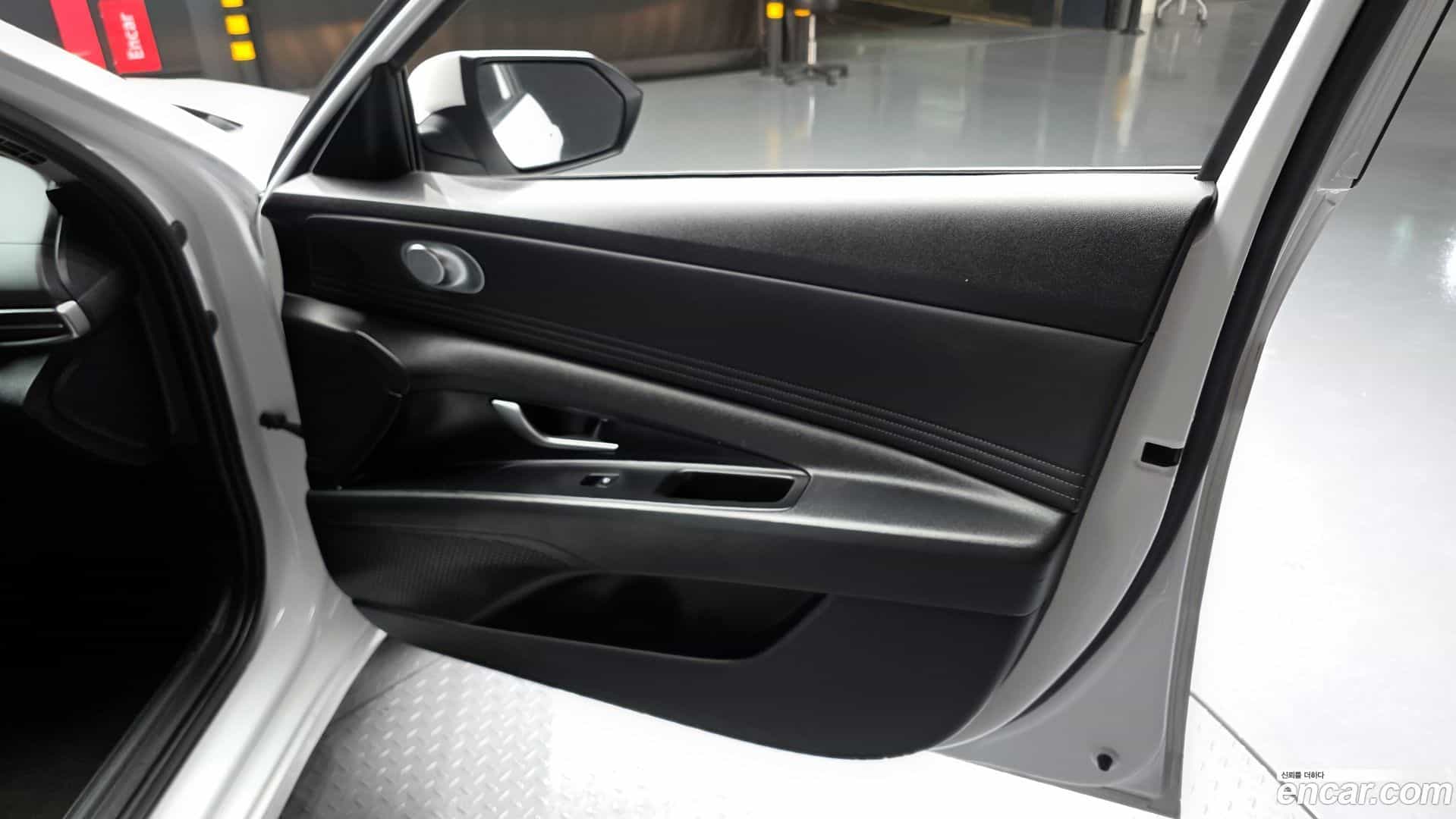 AVANTE Hyundai 2022.2-INNER-034