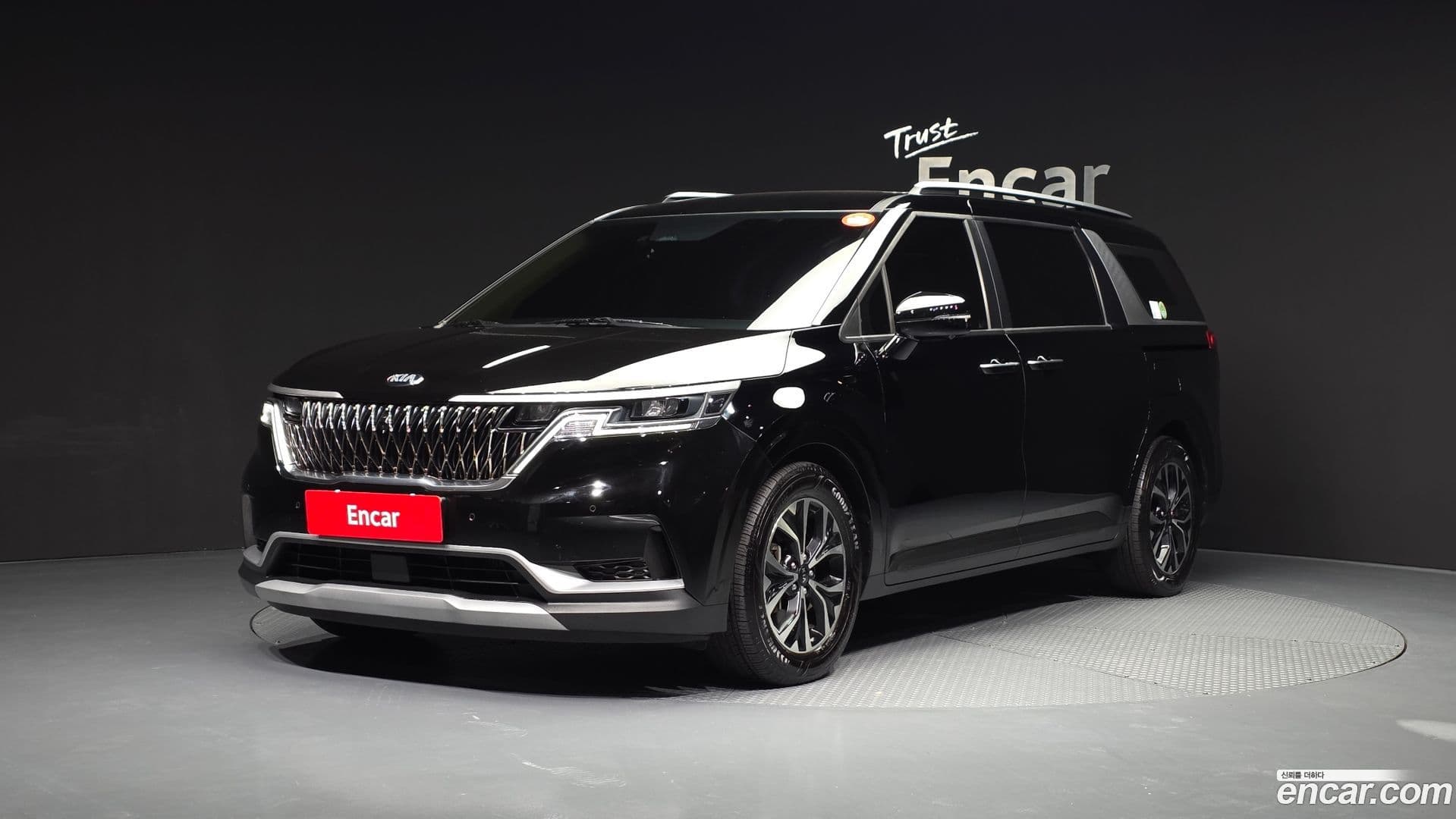 Main__Slider__Photo:Canival Kia 2021.0-0