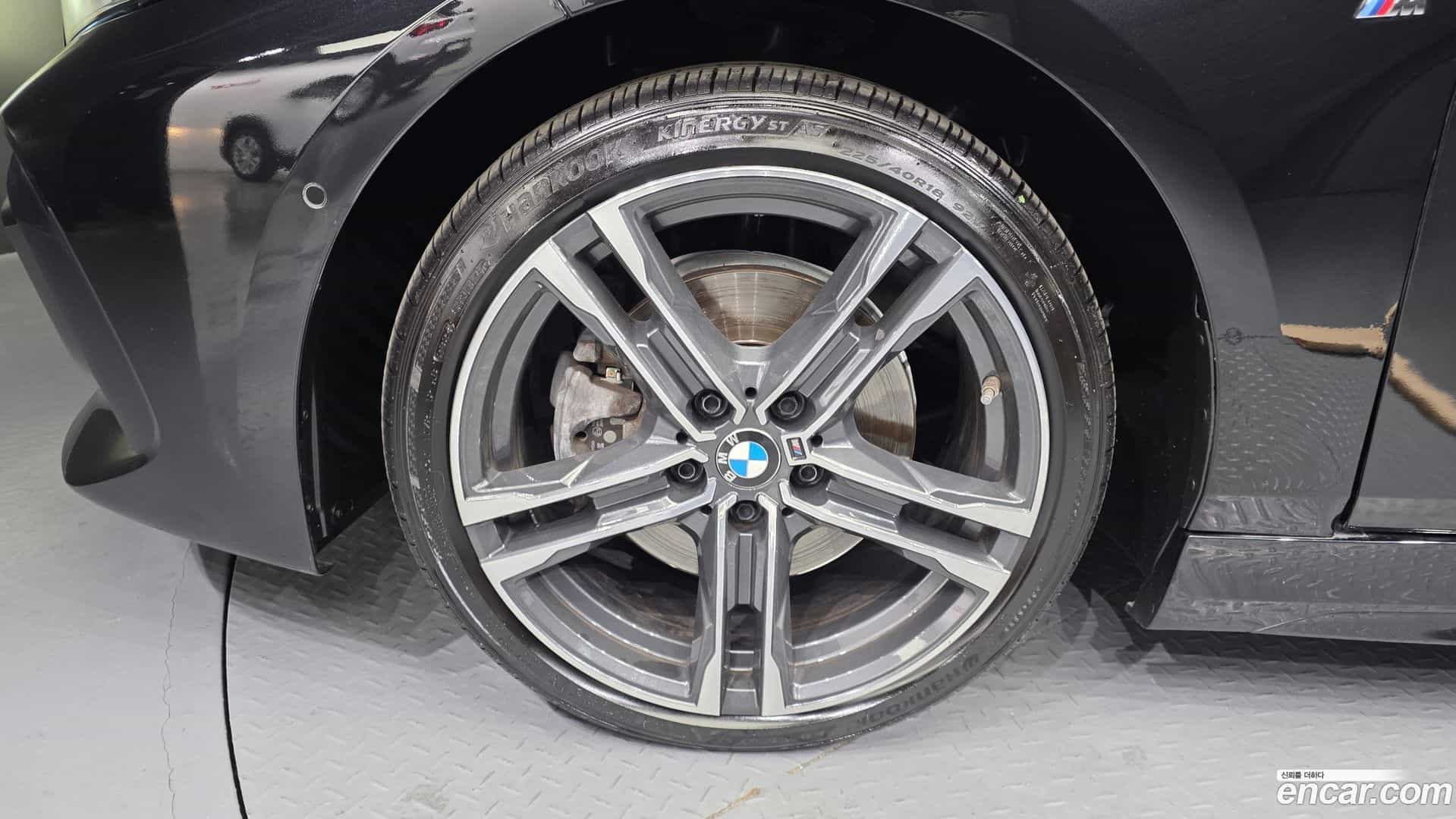 1-Series BMW 2021.2-OUTER-005
