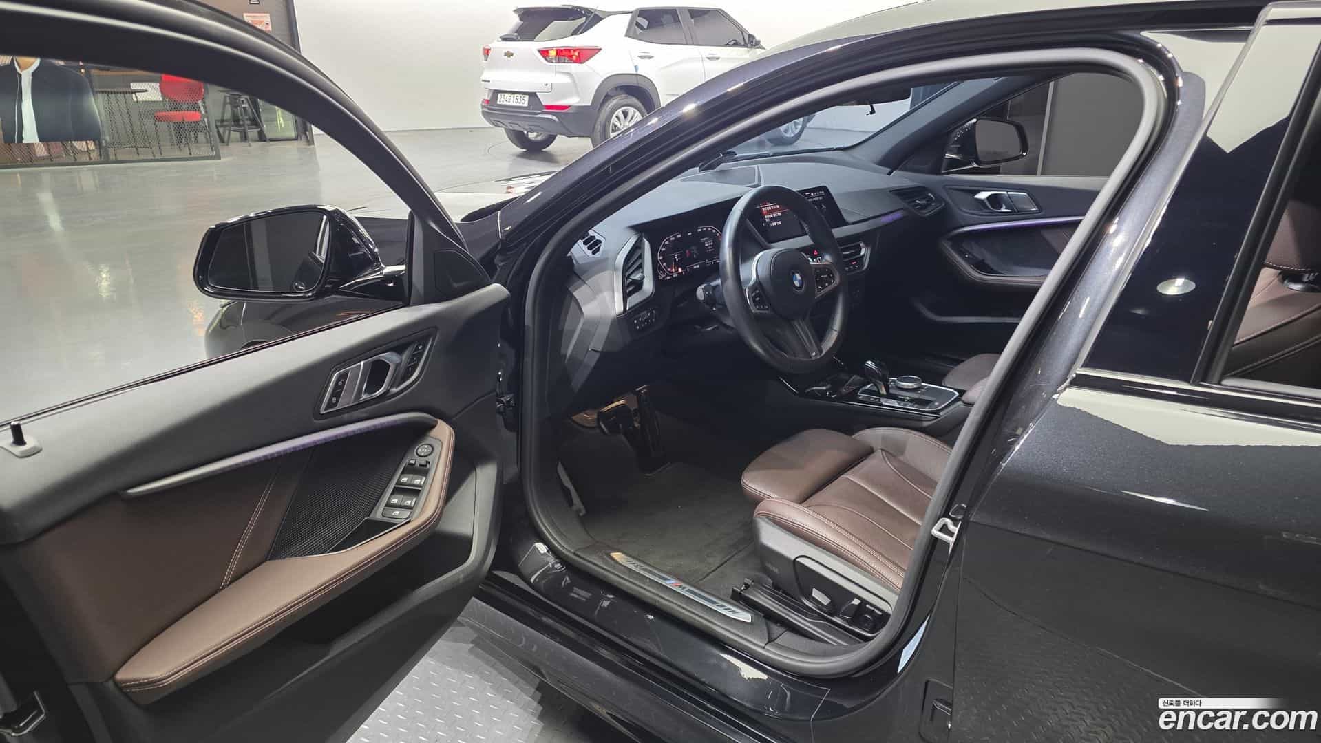 1-Series BMW 2021.2-INNER-010