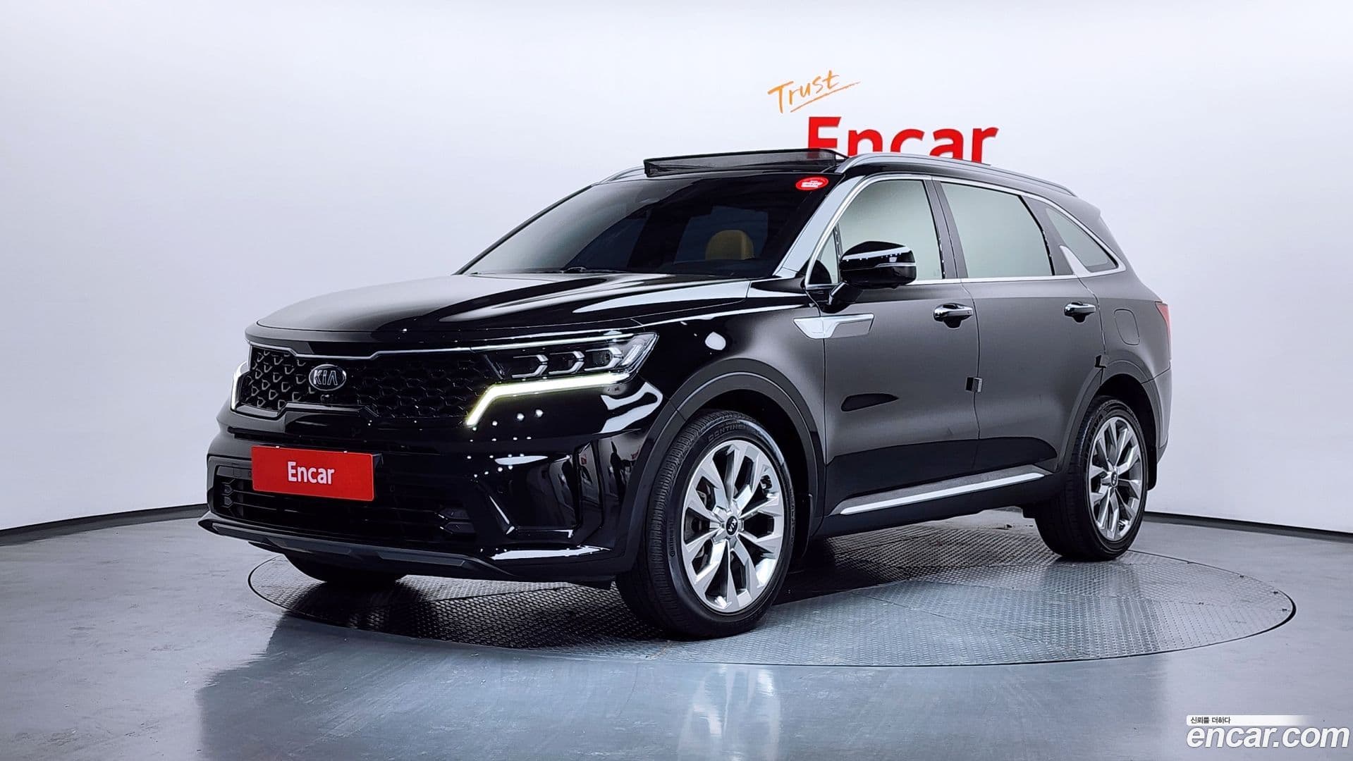 Main__Slider__Photo:Sorento Kia 2021.3-0