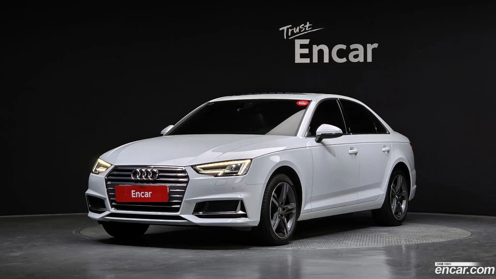 Main__Slider__Photo:A4 Audi 2019.11-0