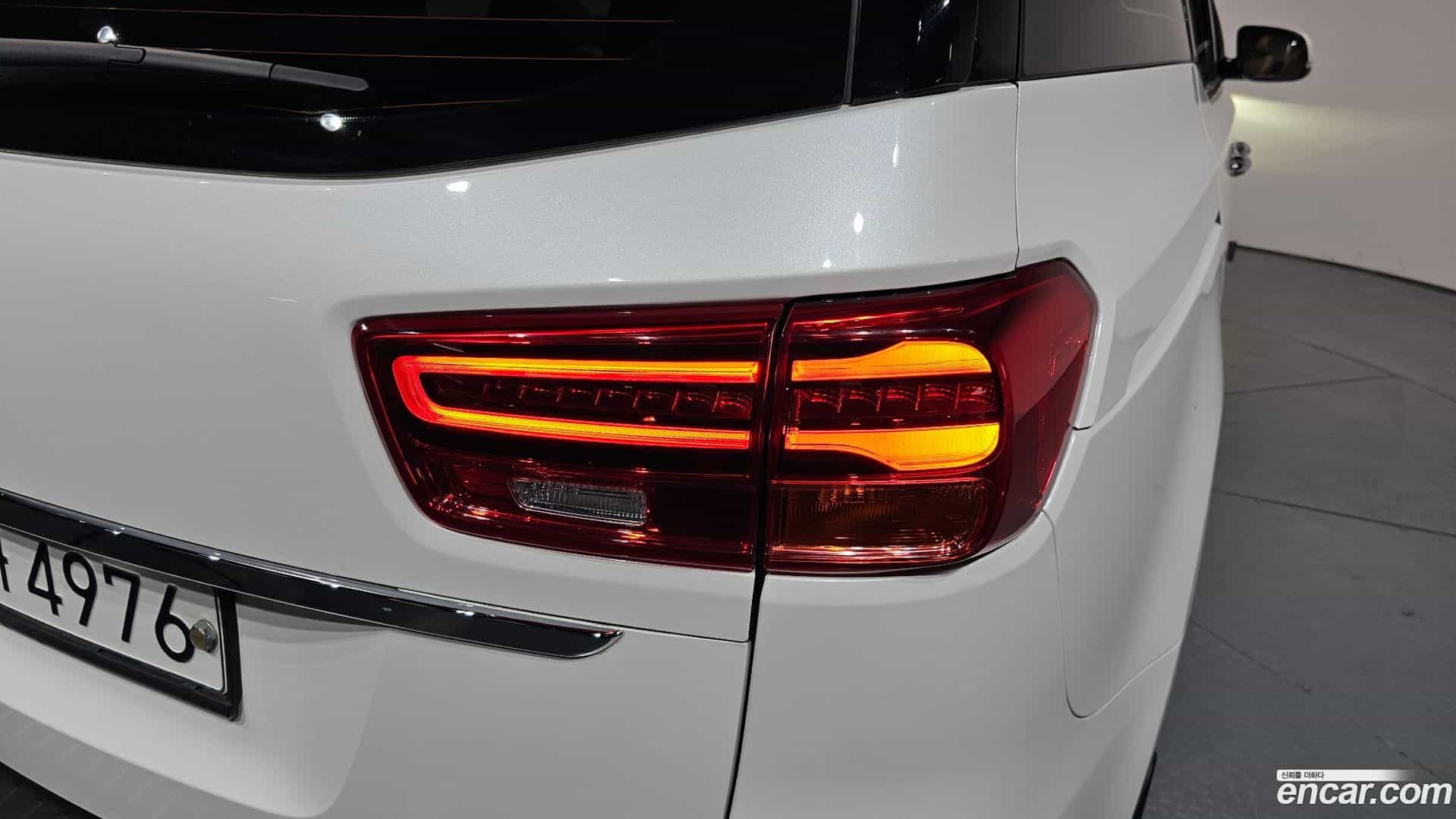 Canival Kia 2020.1-OUTER-033