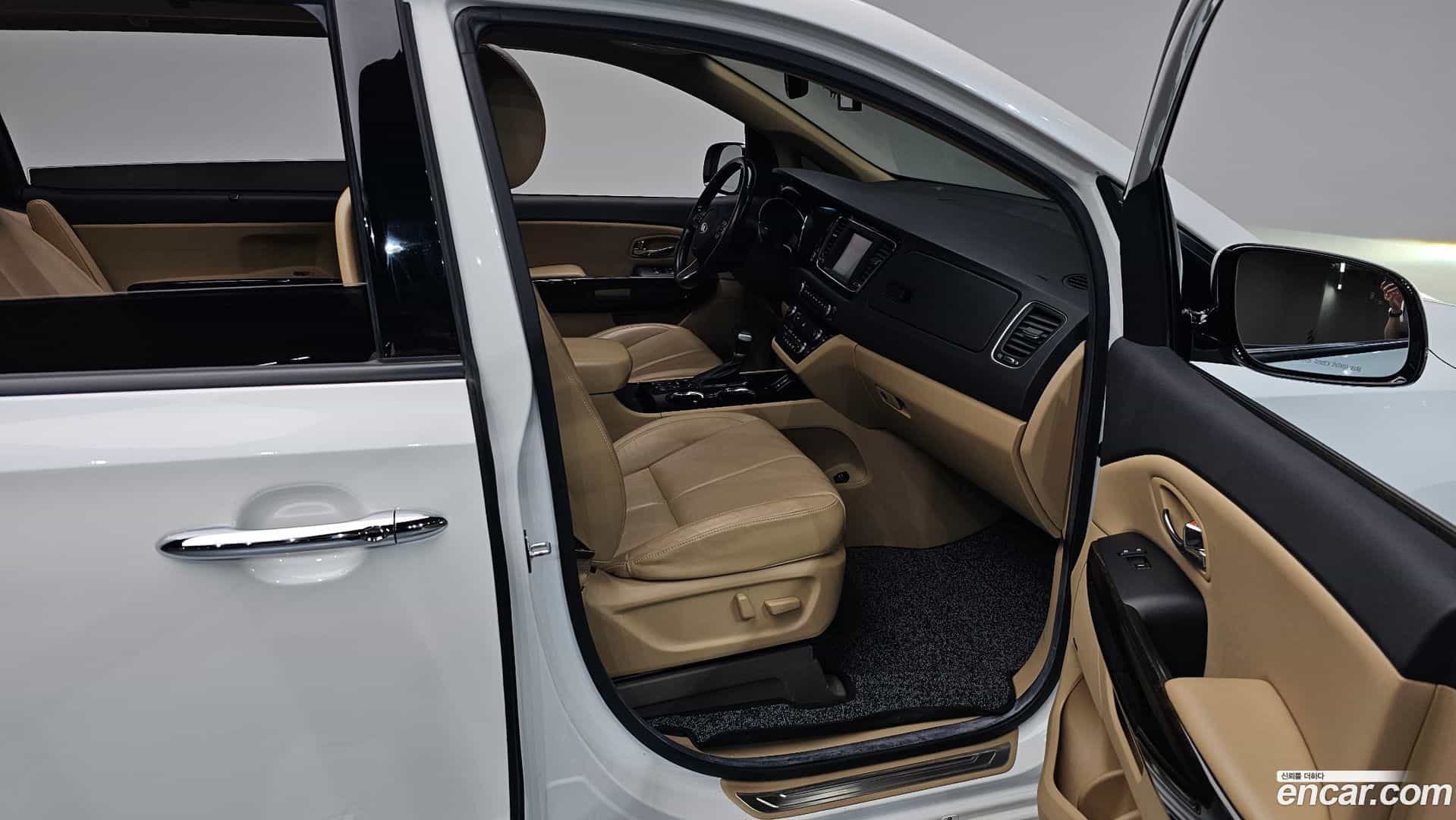 Canival Kia 2020.1-INNER-036