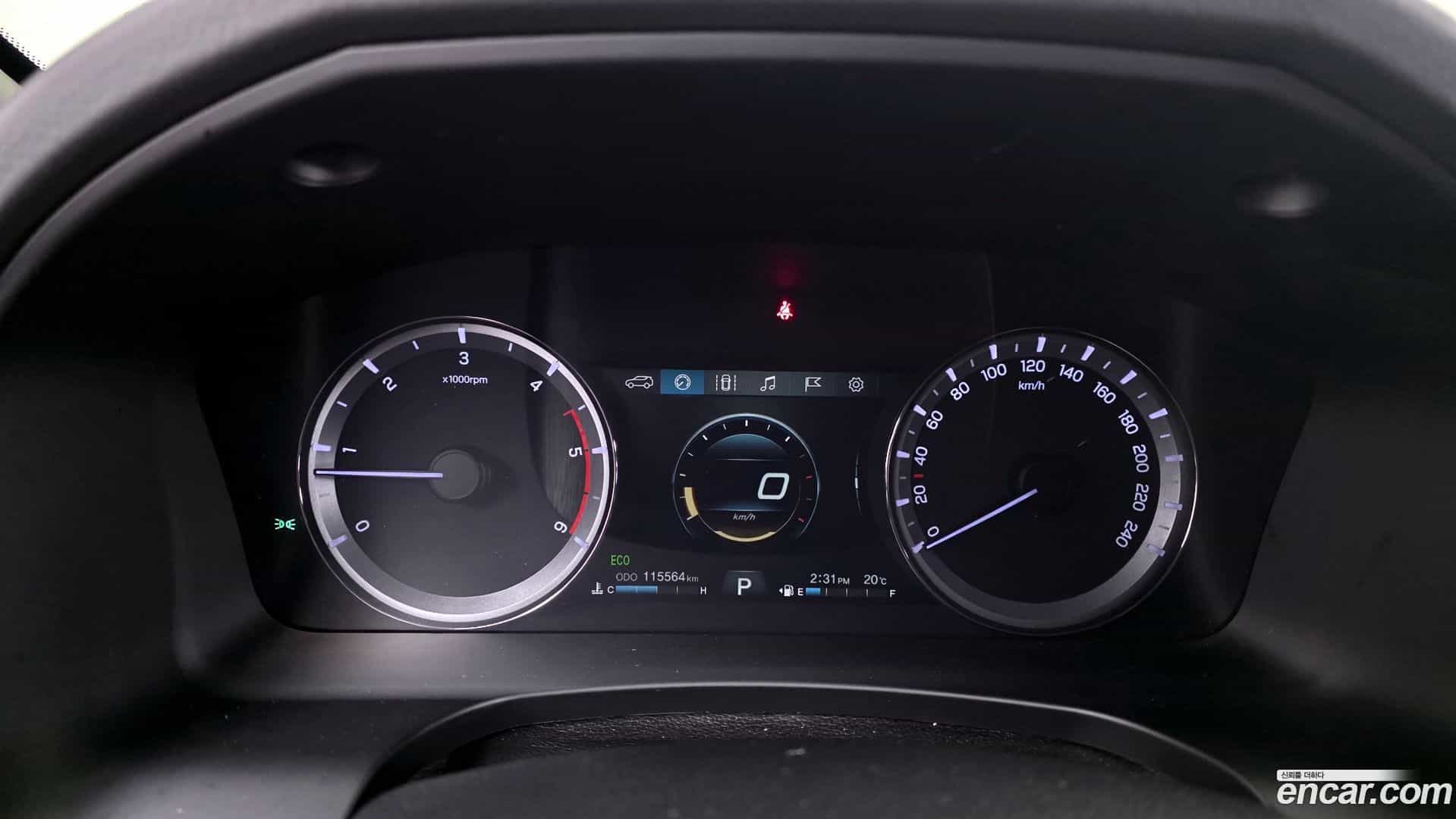 Rexton KG Mobility 2021.8-INNER-008