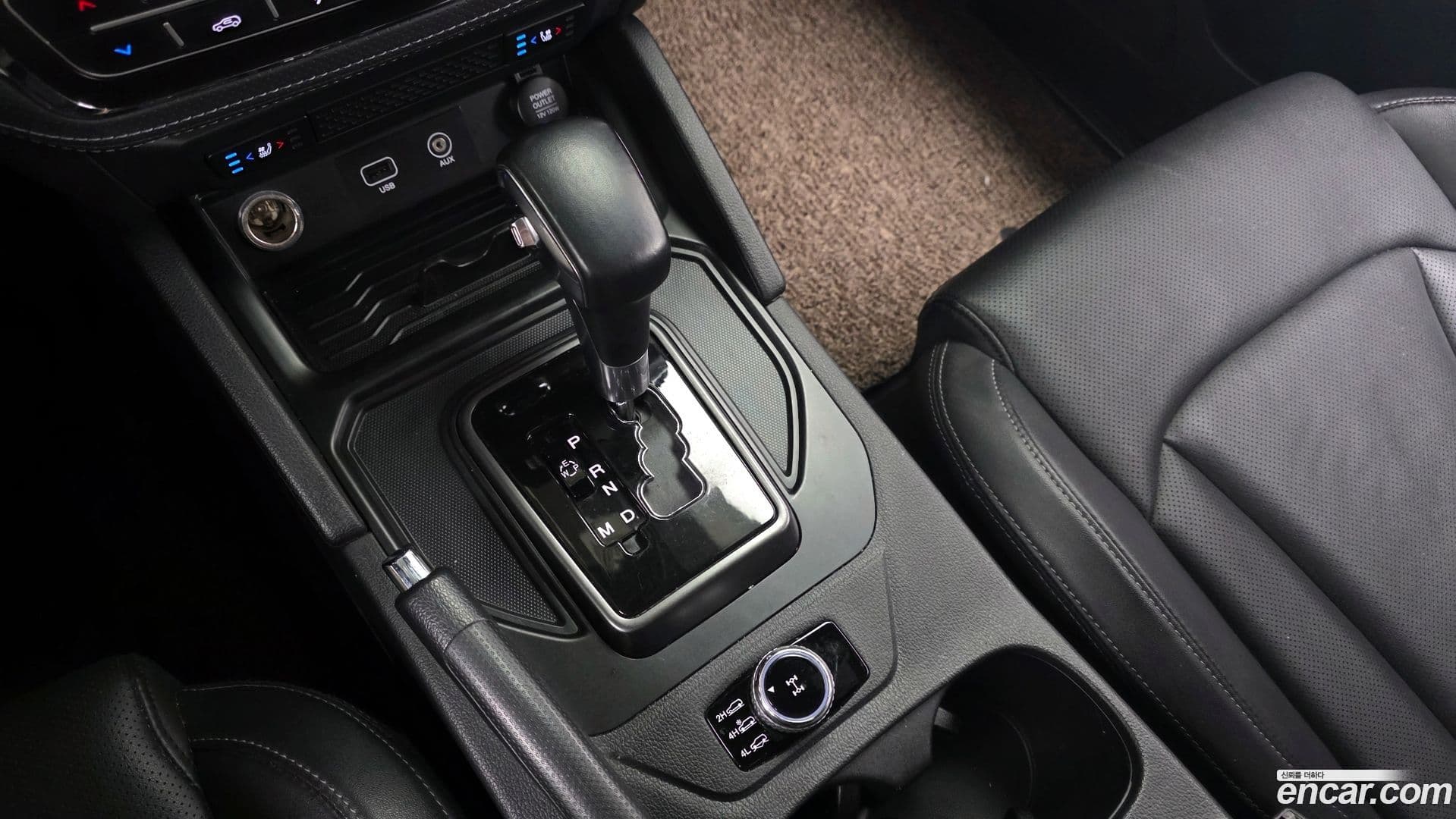 Main__Slider__Photo:Rexton KG Mobility 2021.8-8