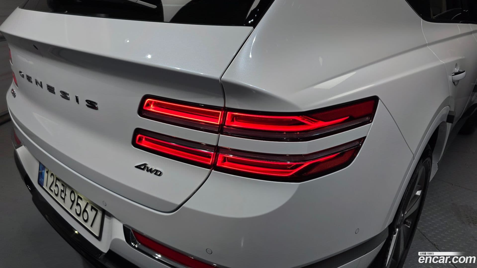 Main__Slider__Photo:GV80 Genesis 2022.10-22