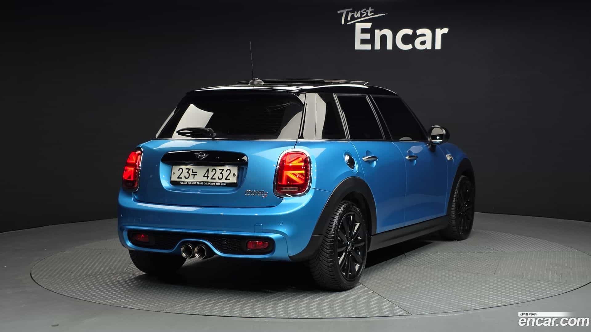 Cooper Mini 2018.6-OUTER-004