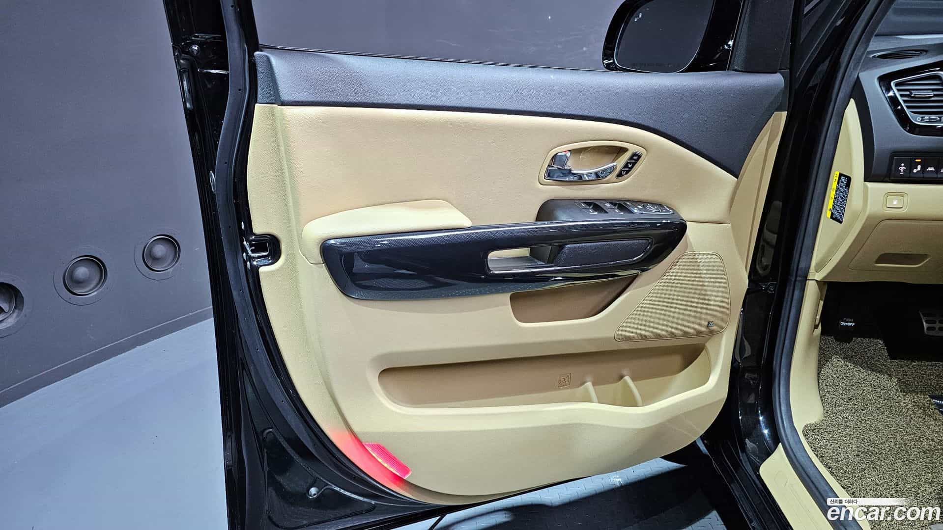 Canival Kia 2017.8-INNER-034