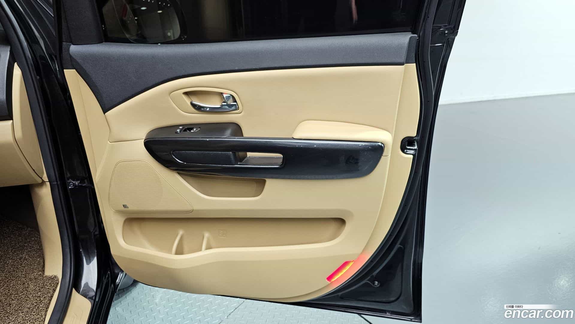 Canival Kia 2017.8-INNER-035