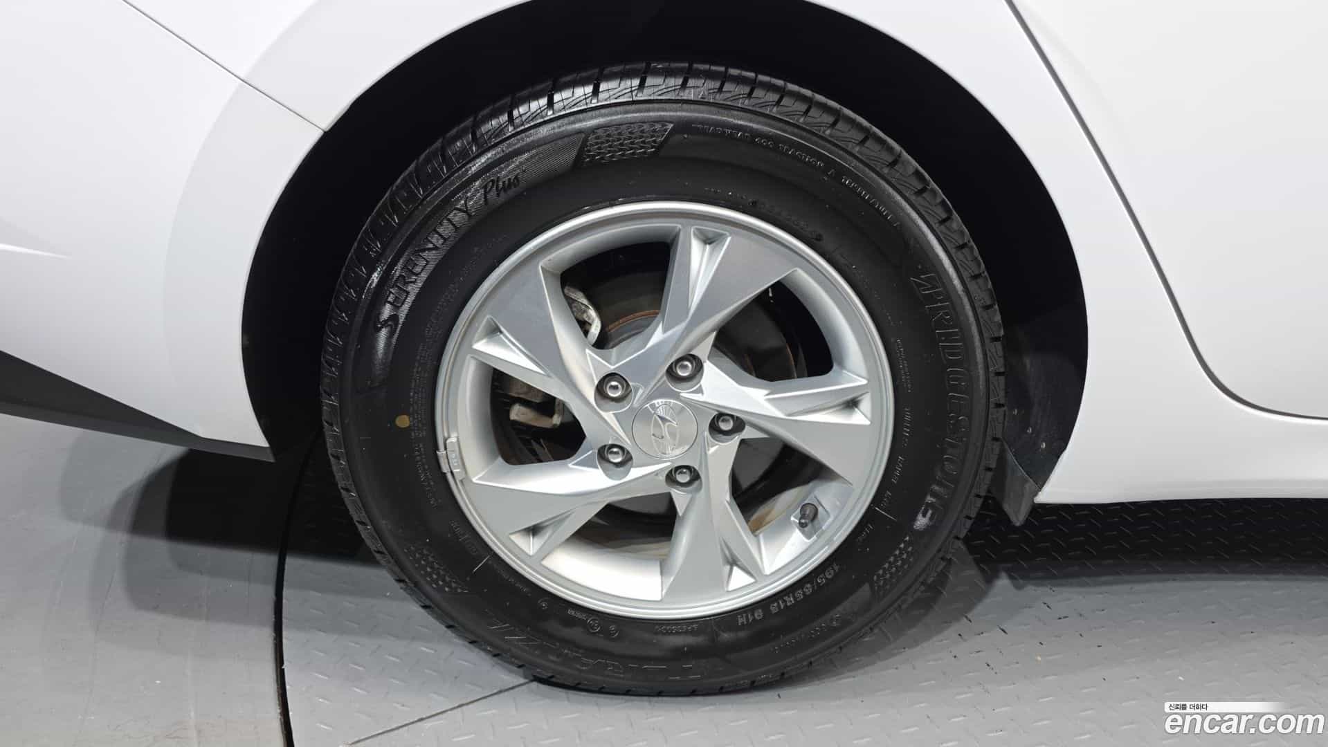AVANTE Hyundai 2022.0-OUTER-005