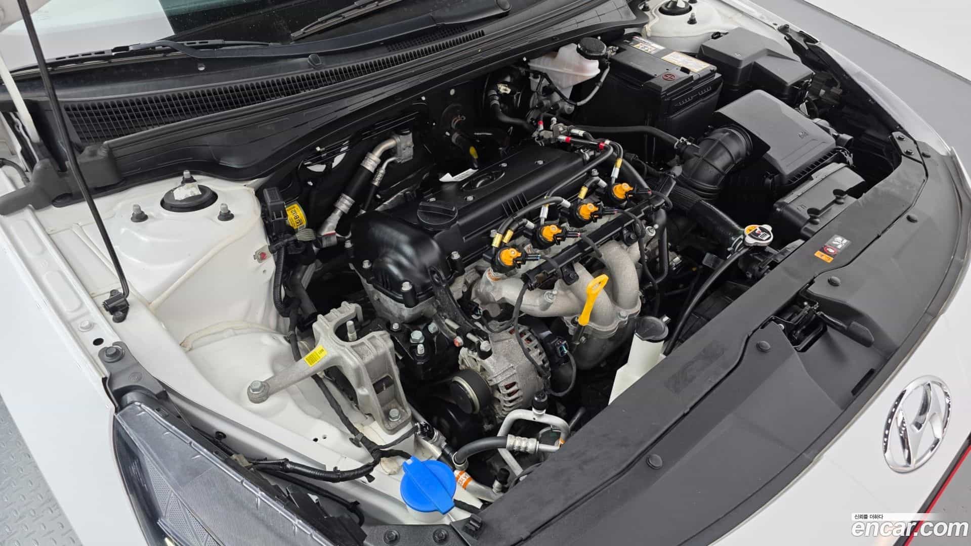 AVANTE Hyundai 2022.0-OUTER-006