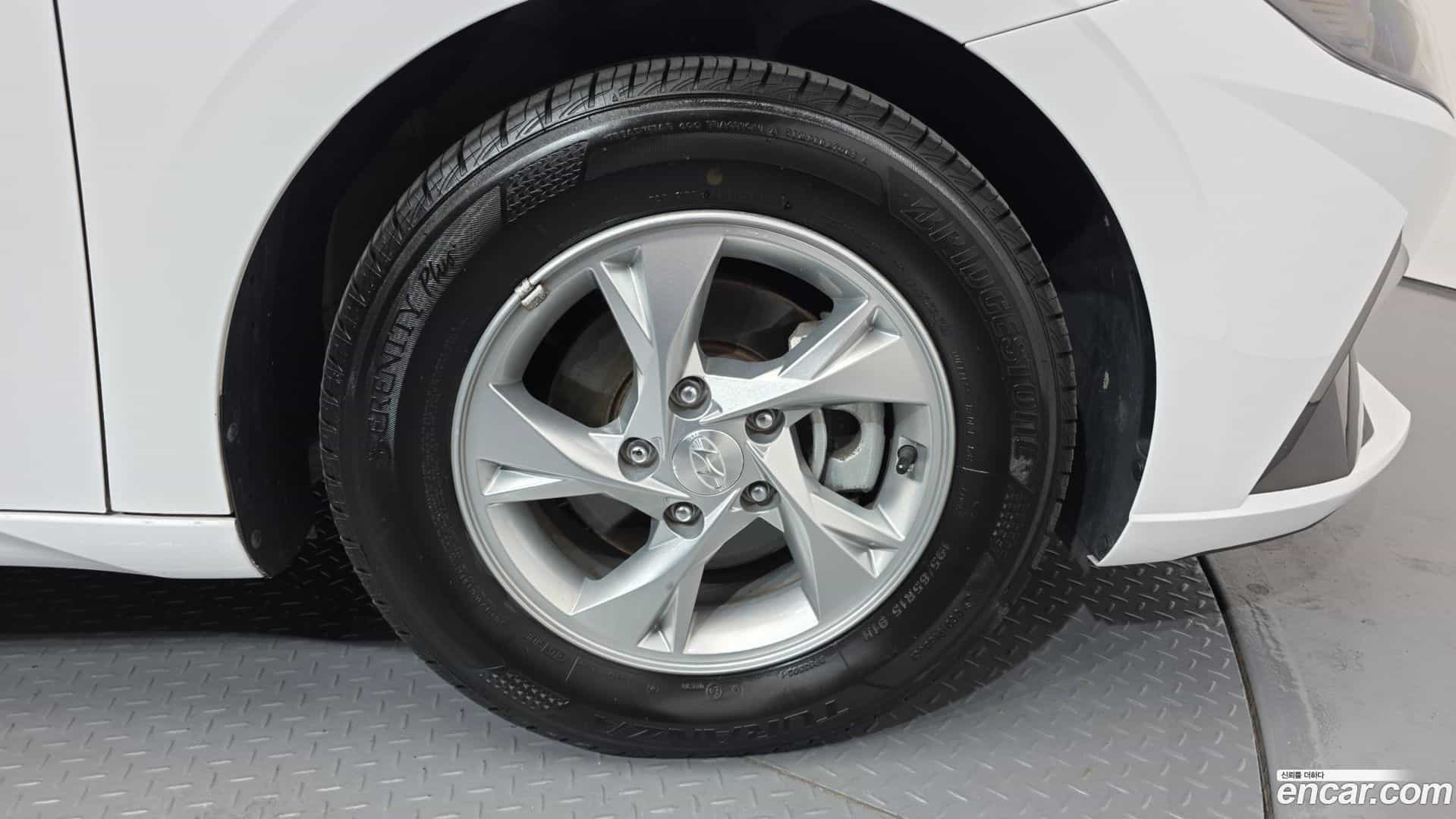 AVANTE Hyundai 2022.0-OUTER-031
