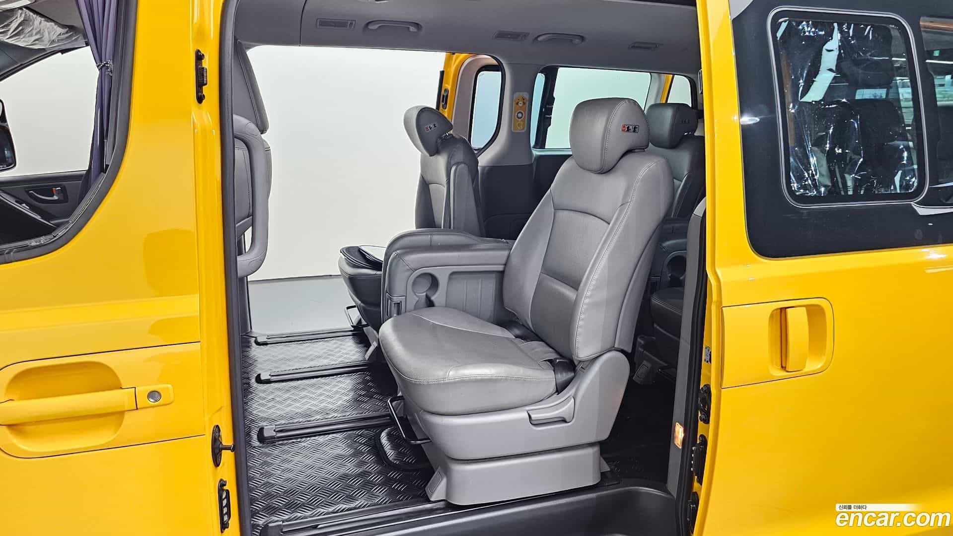 Starex Hyundai 2019.9-OPTION-015