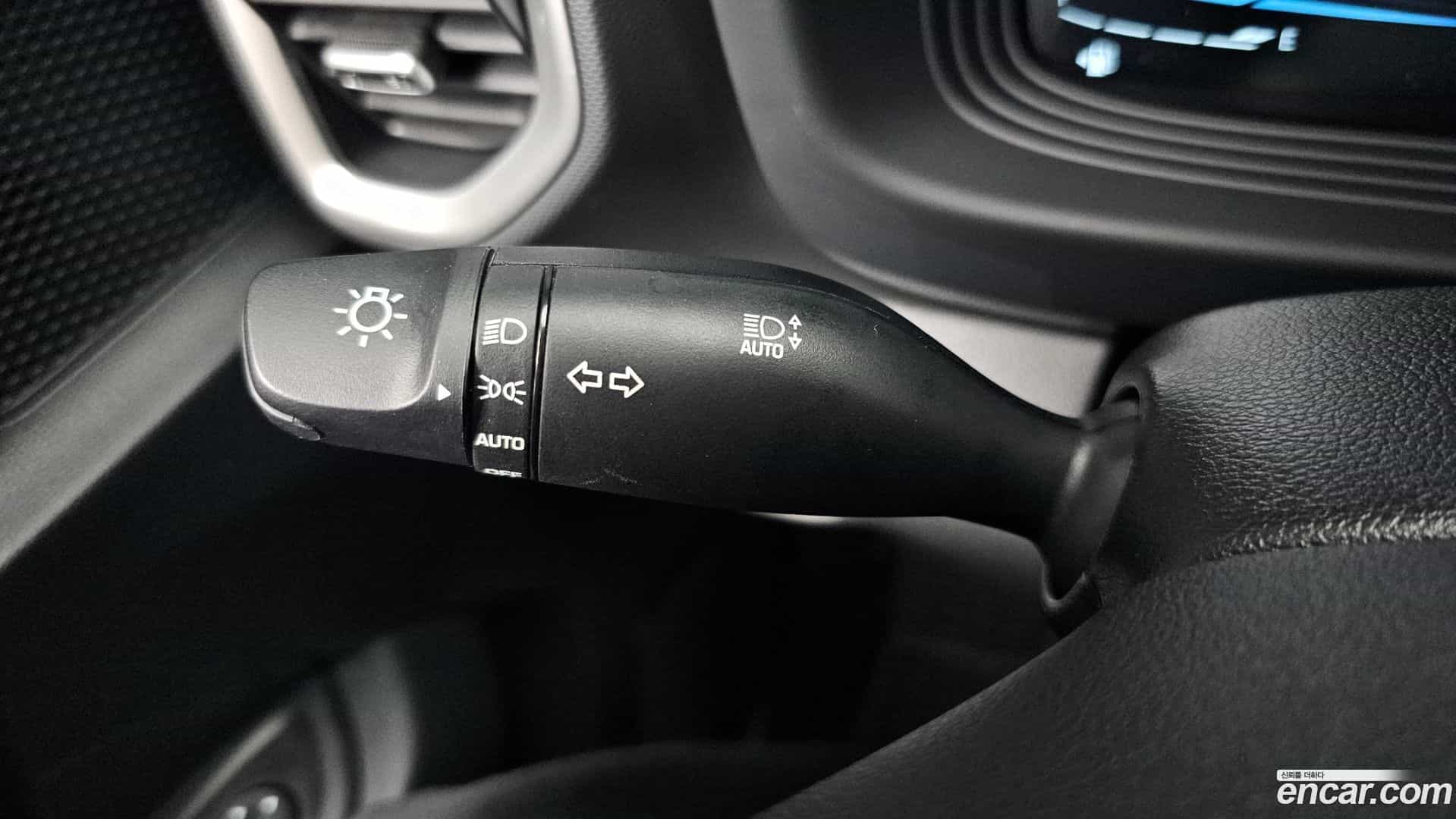 Venue Hyundai 2025.3-OPTION-022