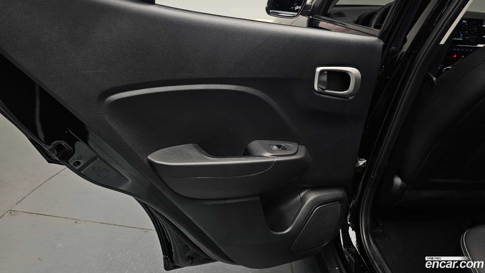 Venue Hyundai 2025.3-INNER-035