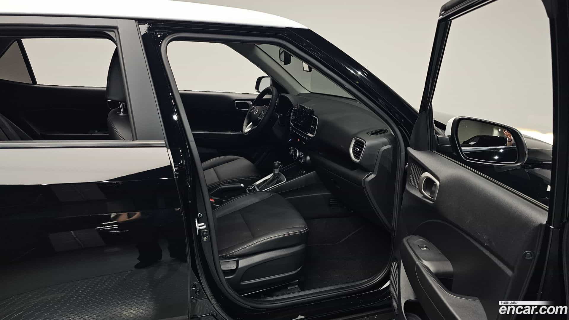 Venue Hyundai 2025.3-INNER-036