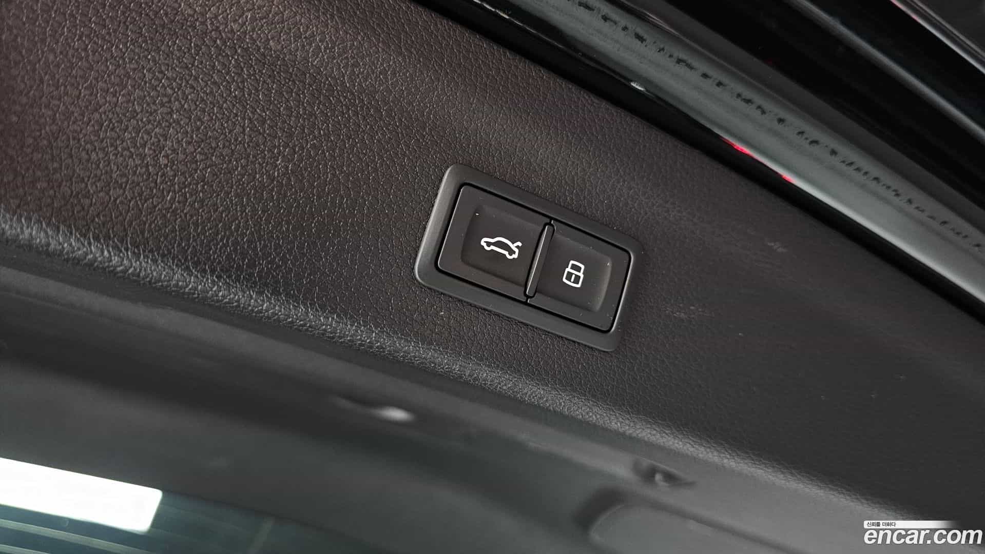 Q3 Audi 2022.11-OPTION-023