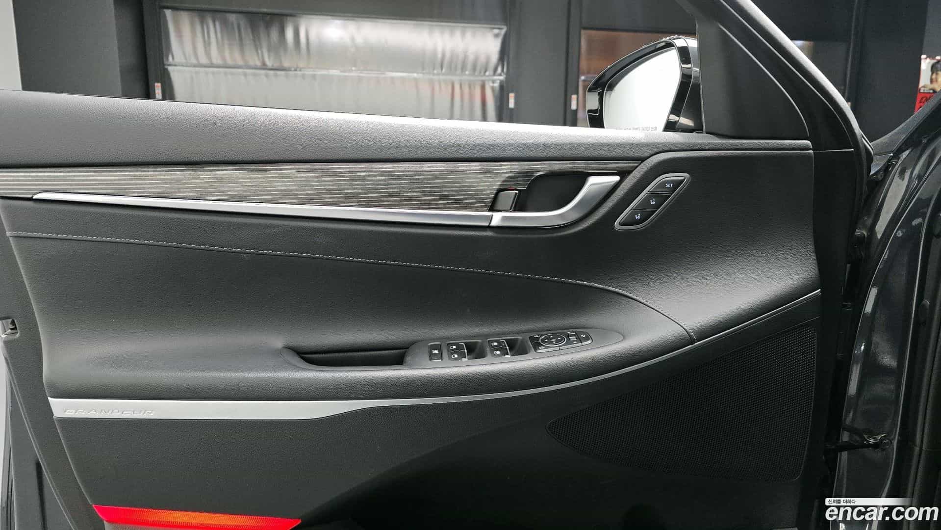 Grandeur Hyundai 2017.4-INNER-034