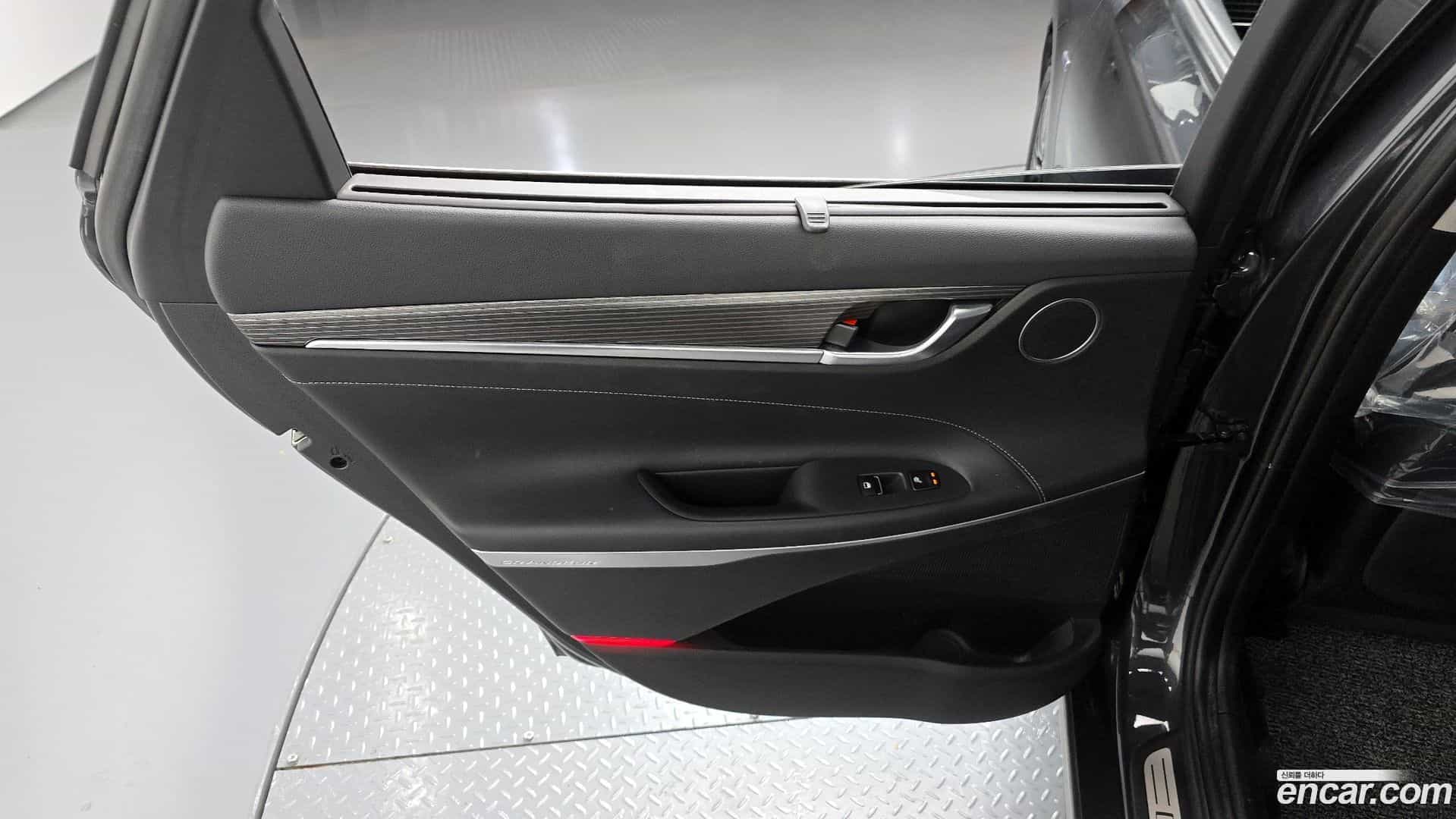Grandeur Hyundai 2017.4-INNER-035