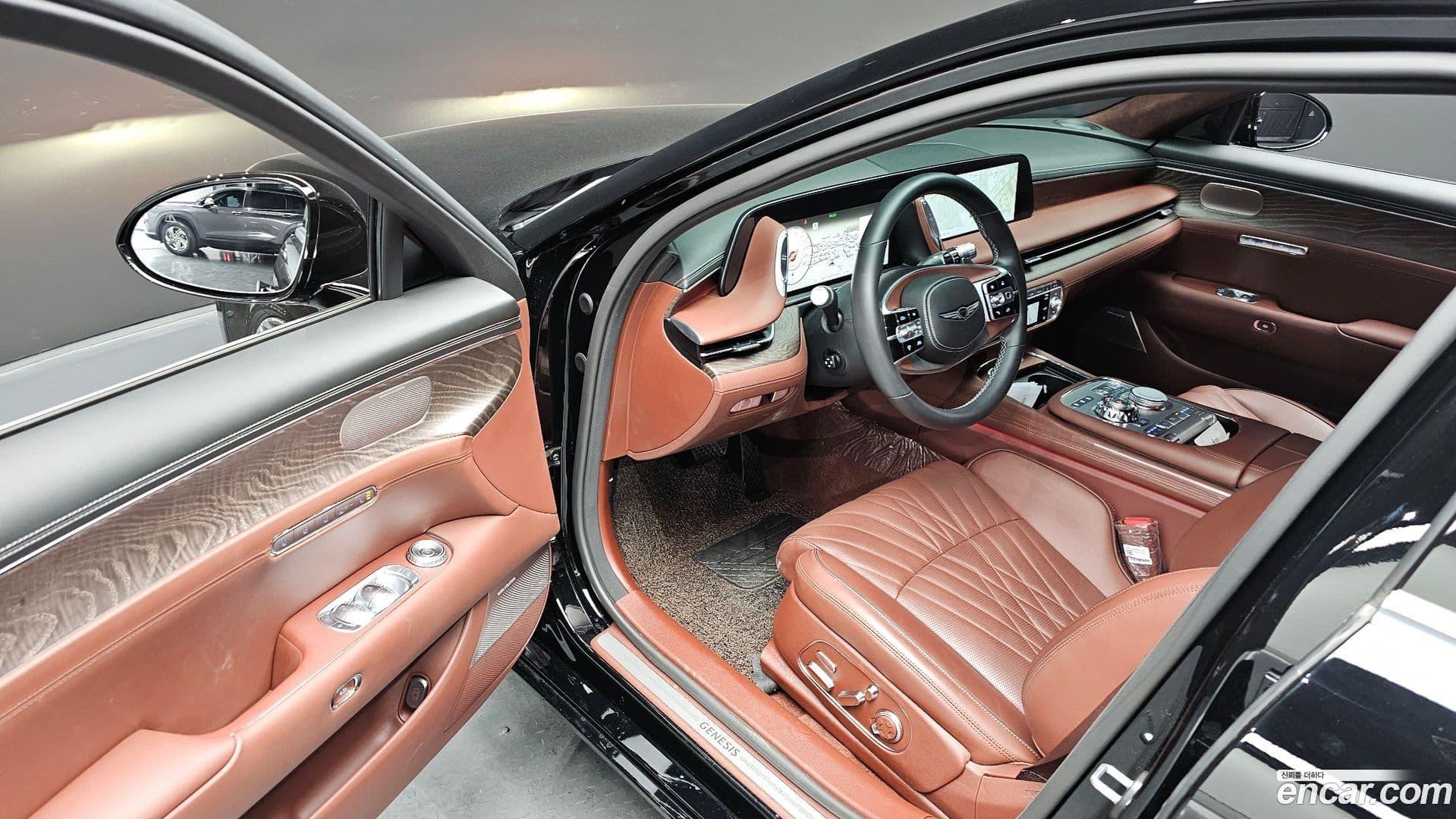 Main__Slider__Photo:G90 Genesis 2022.8-10