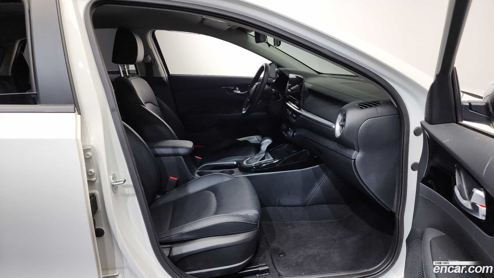 K3 Kia 2024.1-INNER-036