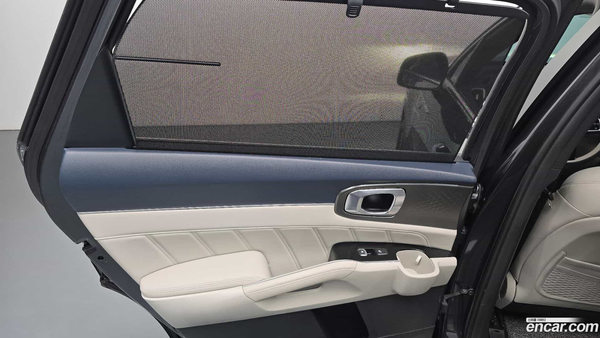 Sorento Kia 2022.1-INNER-035
