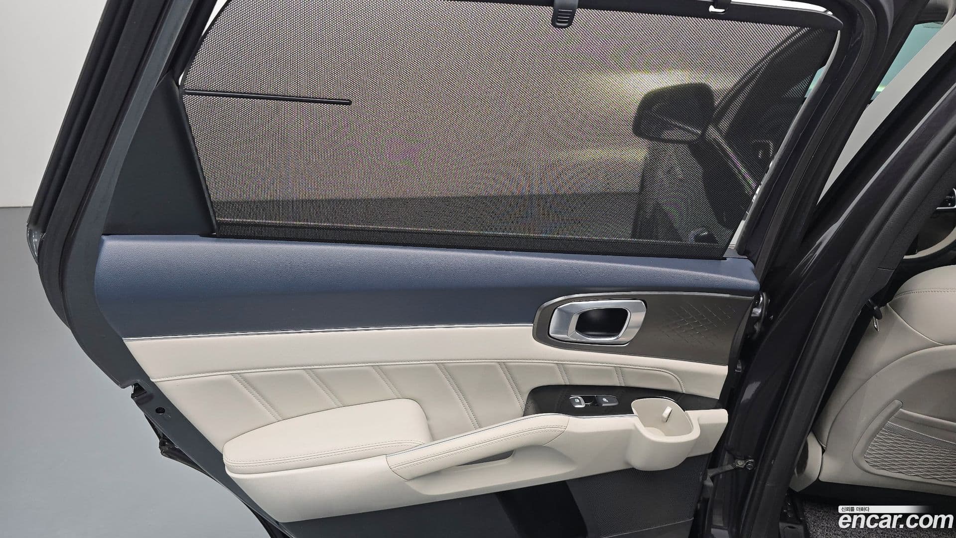 Main__Slider__Photo:Sorento Kia 2022.1-24