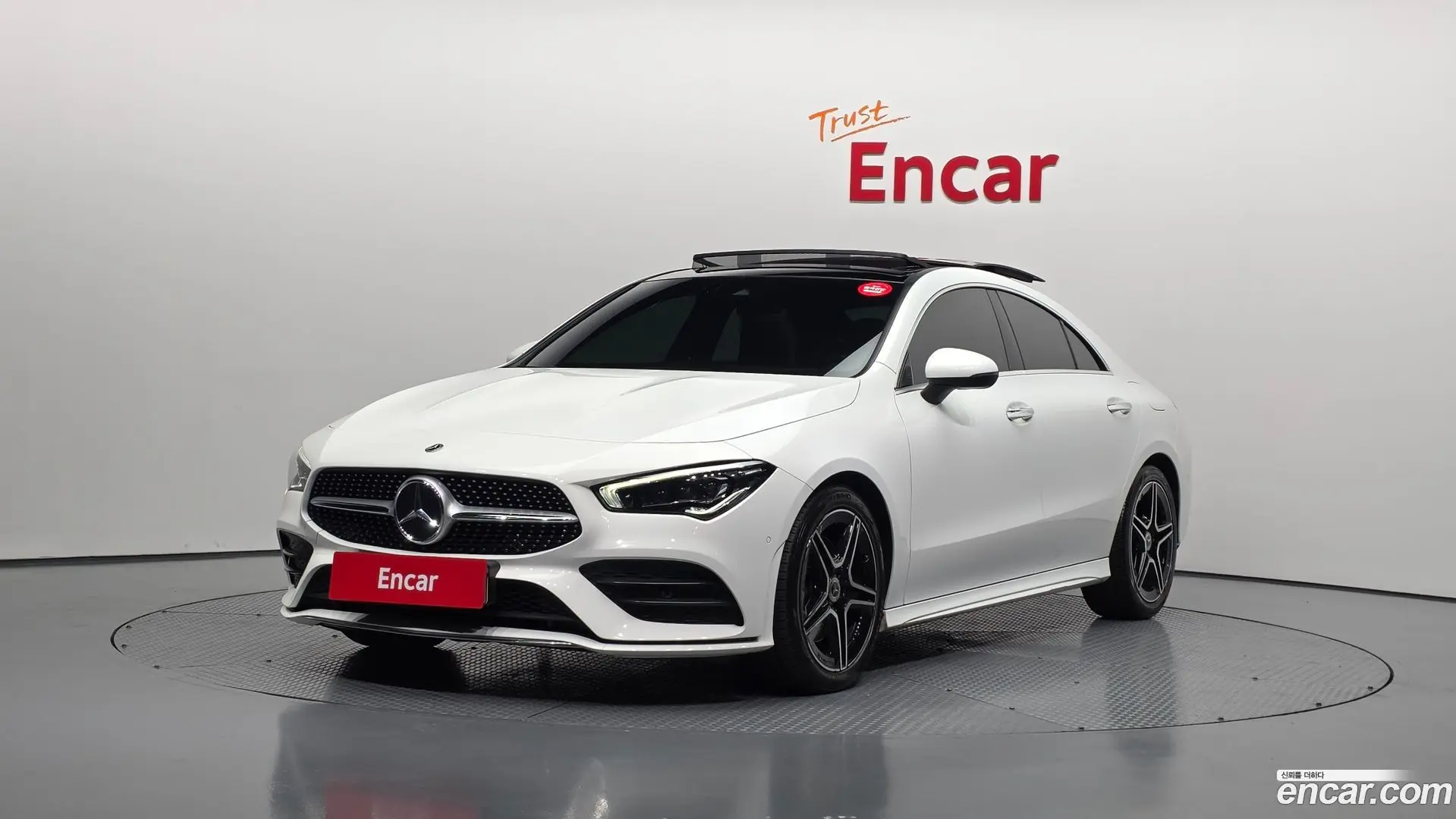 Main__Slider__Photo:CLA-Class Mercedes-Benz 2021.6-0