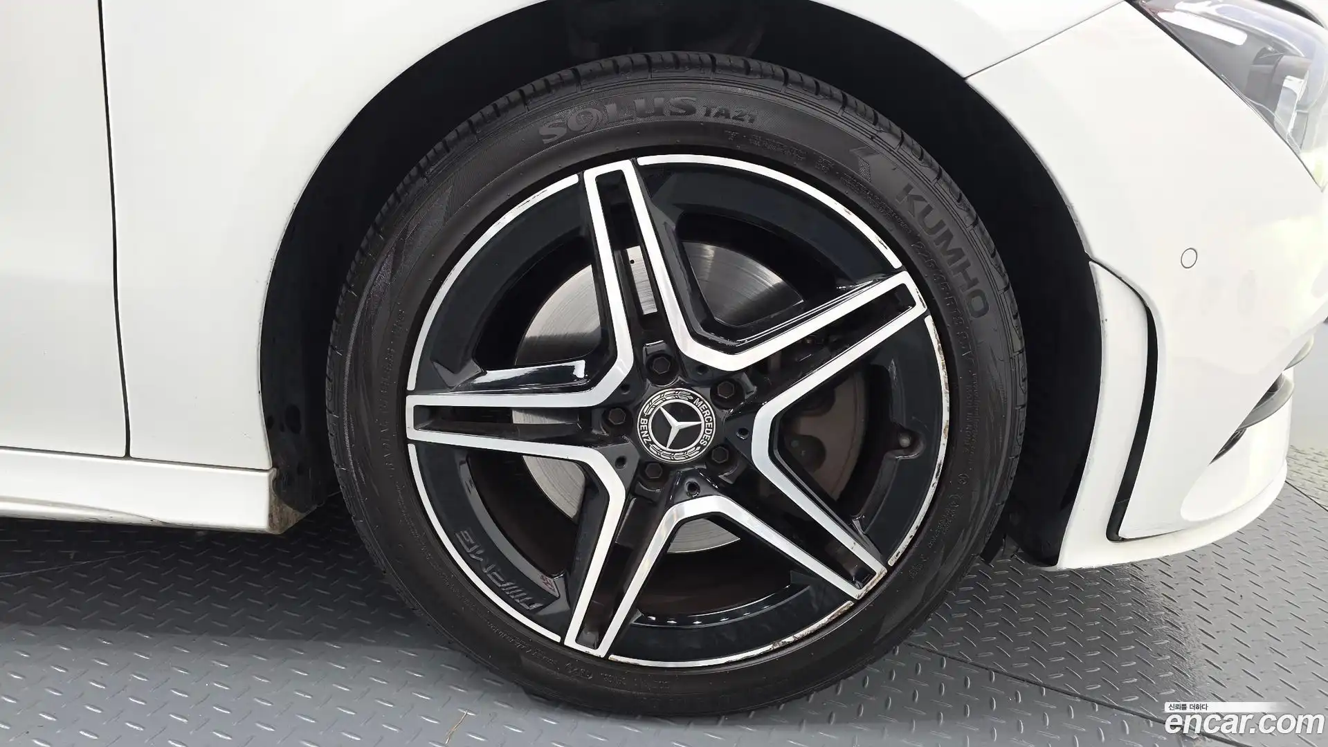 CLA-Class Mercedes-Benz 2021.6-OUTER-005