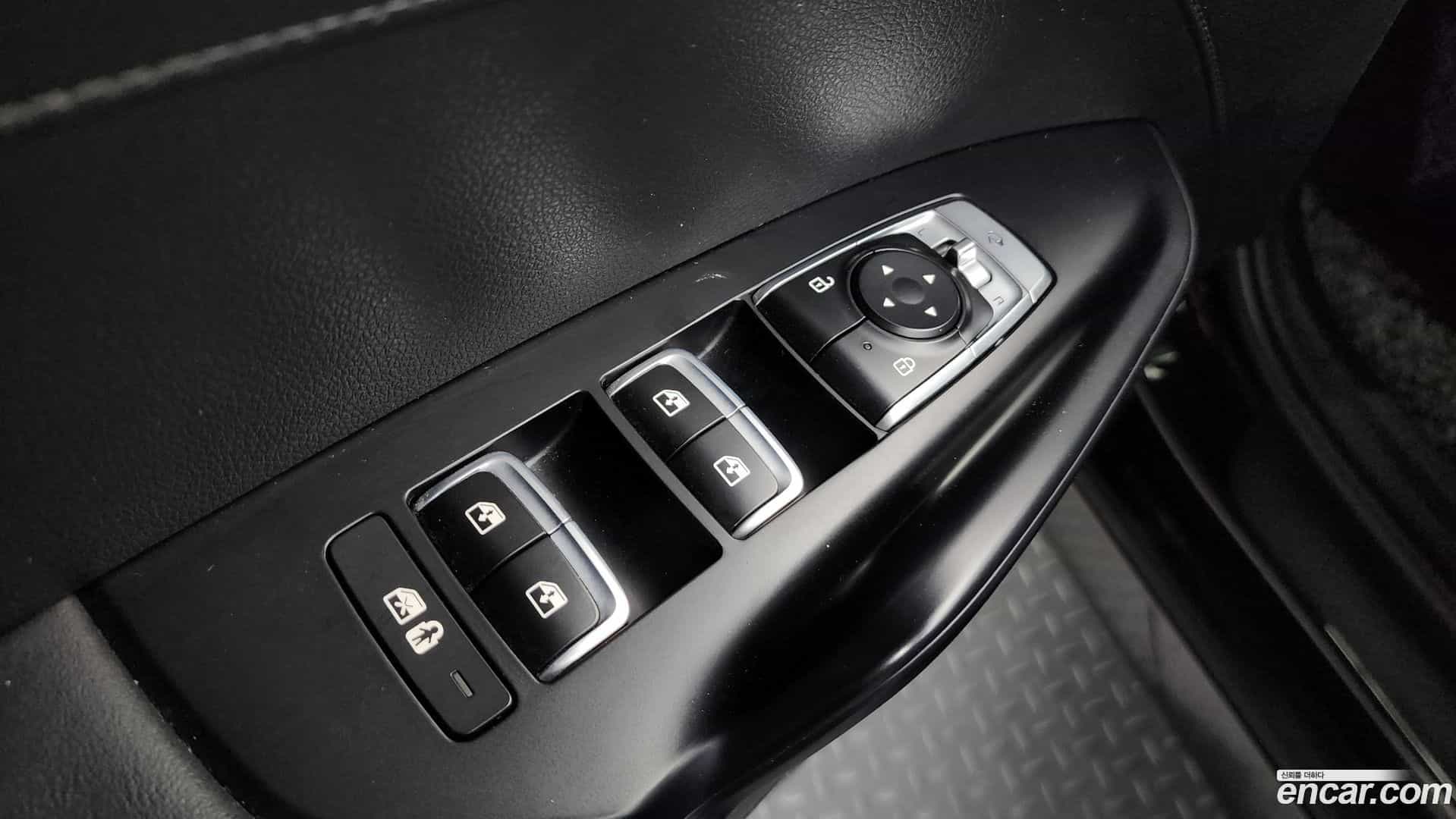 K5 Kia 2021.1-OPTION-041