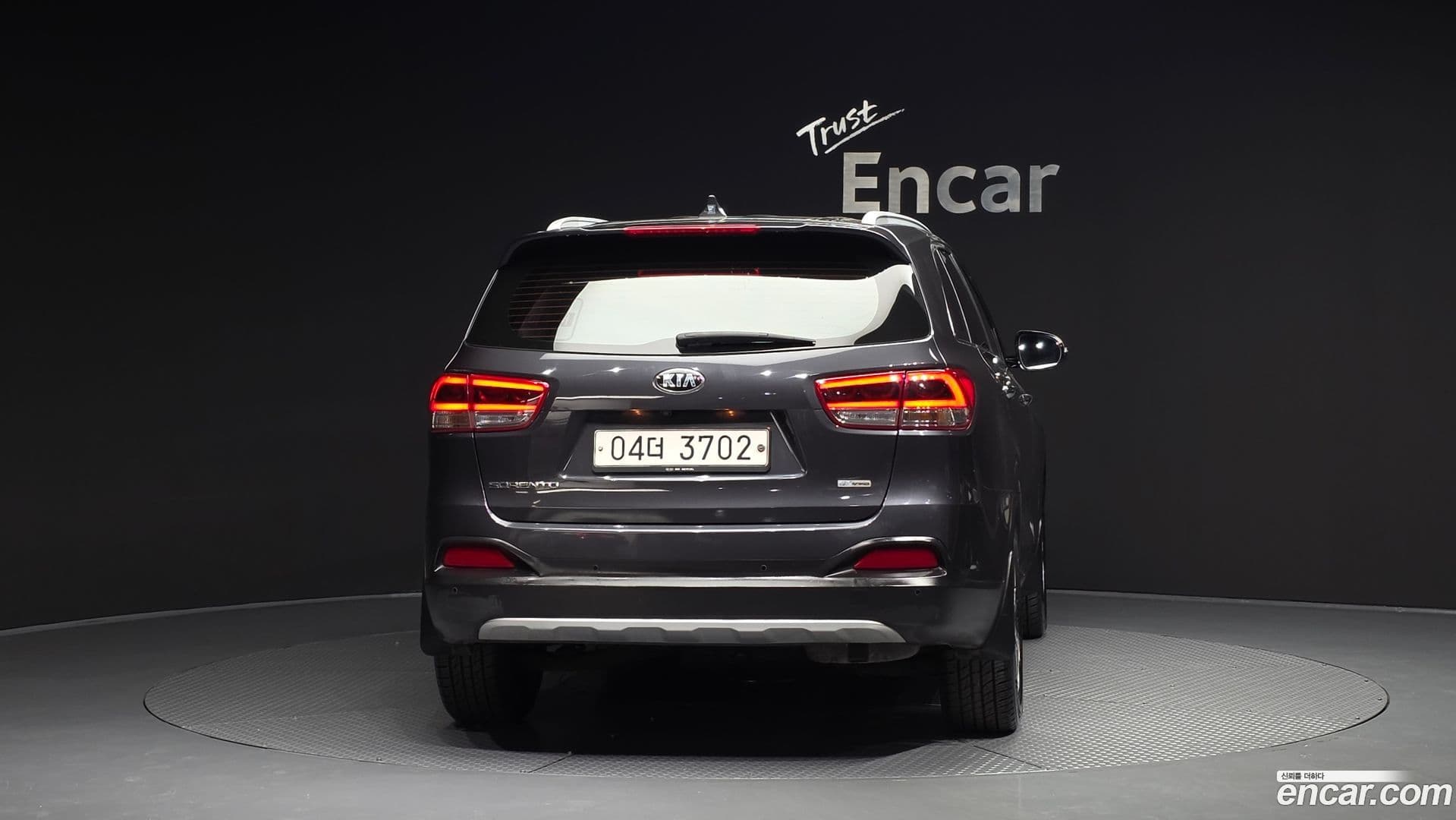 Main__Slider__Photo:Sorento Kia 2017.1-3