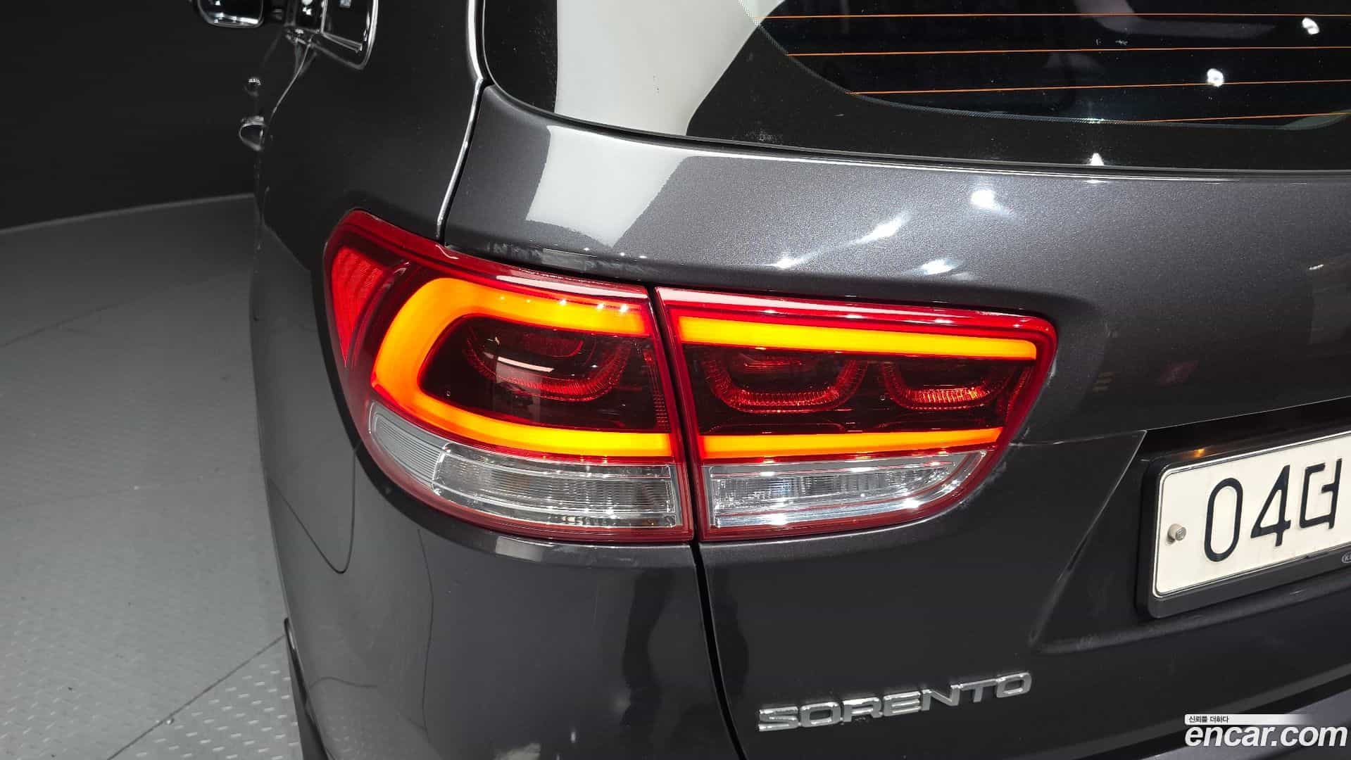 Sorento Kia 2017.1-OUTER-033
