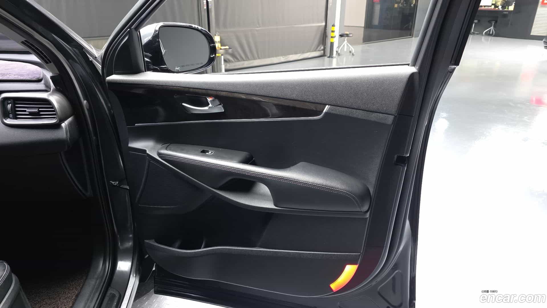 Sorento Kia 2017.1-INNER-034