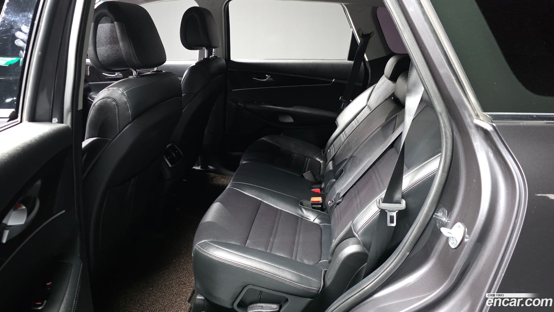 Main__Slider__Photo:Sorento Kia 2017.1-25