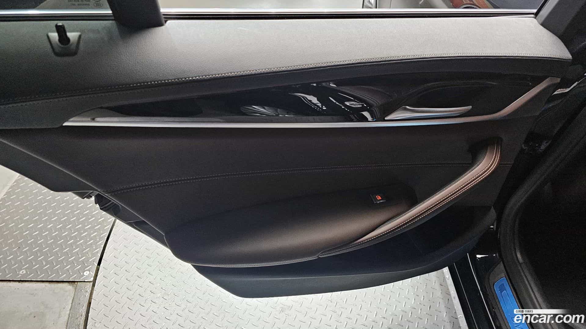 5-Series BMW 2021.5-INNER-035