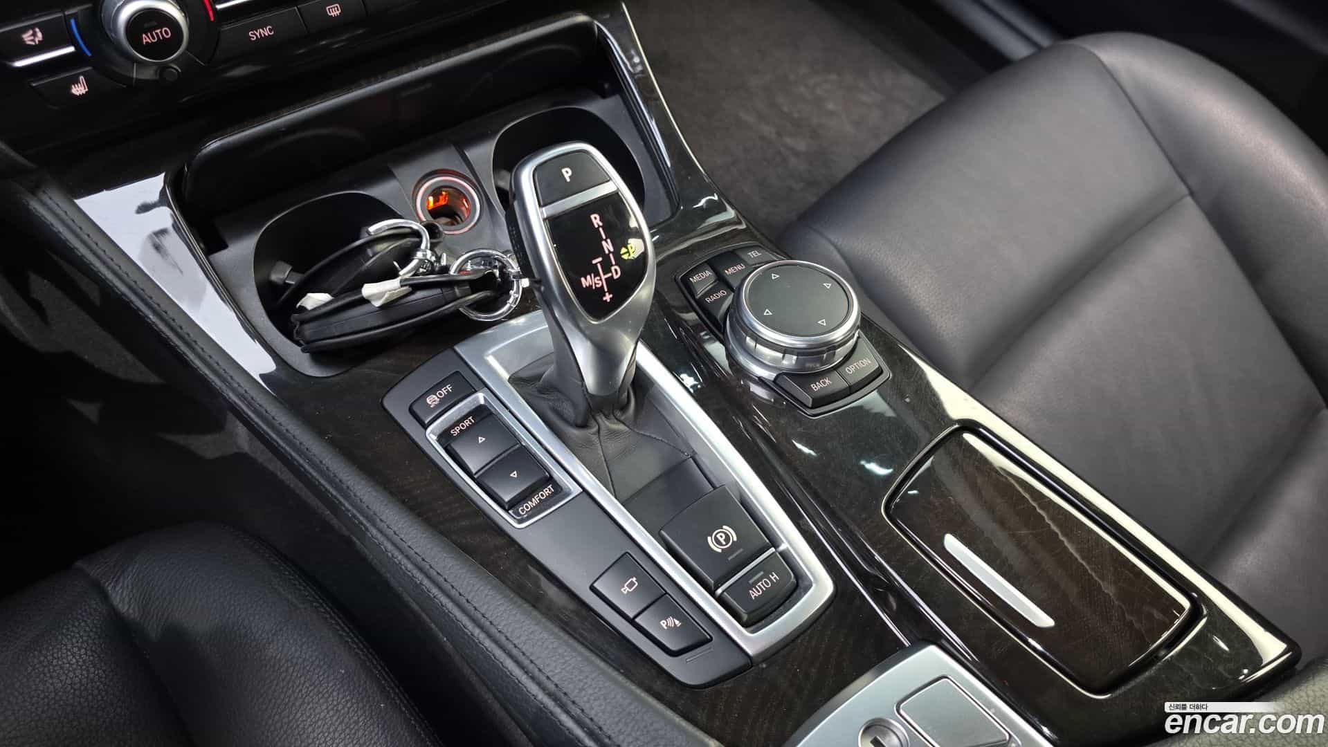 5-Series BMW 2016.7-INNER-009