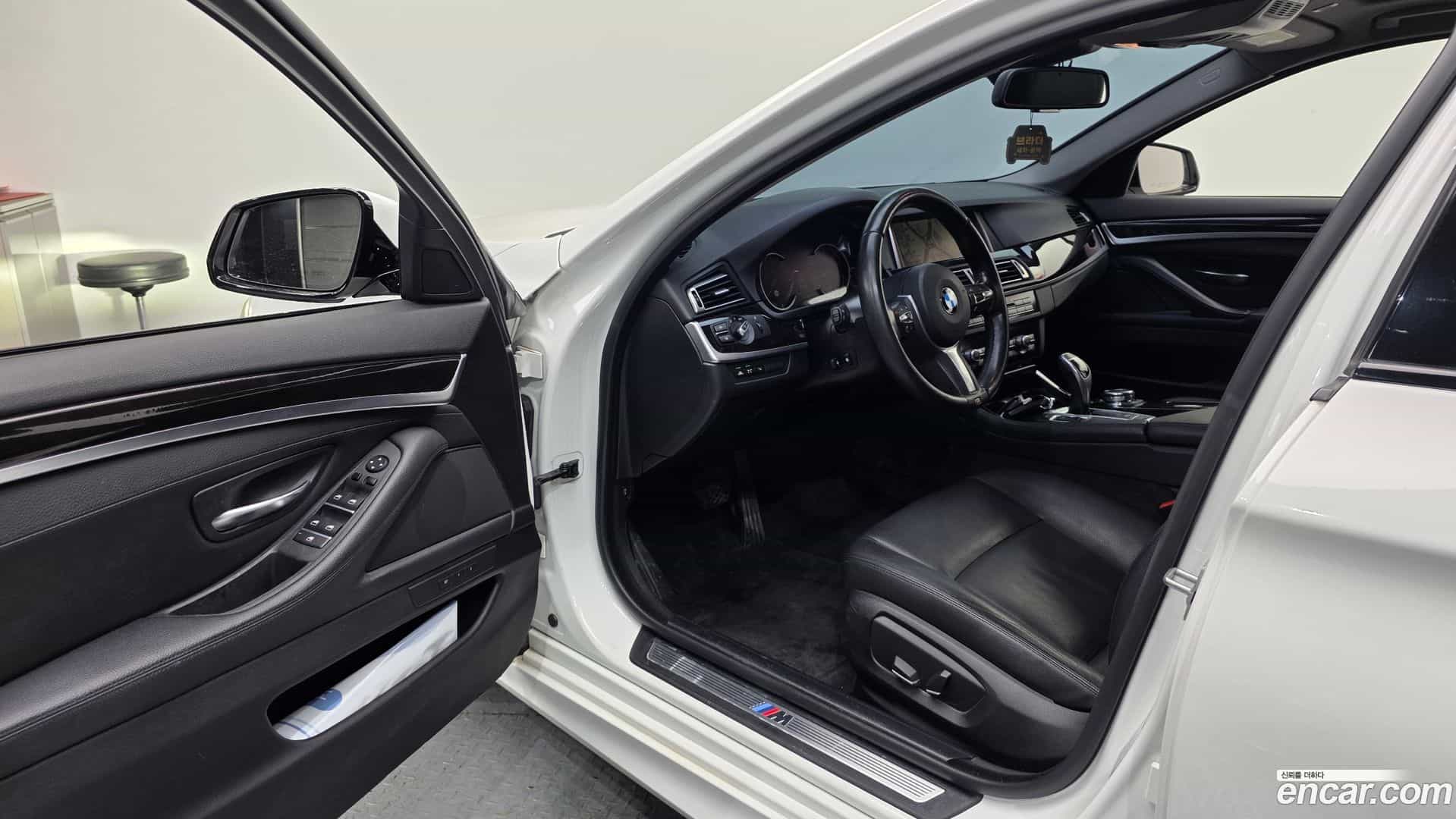 5-Series BMW 2016.7-INNER-010
