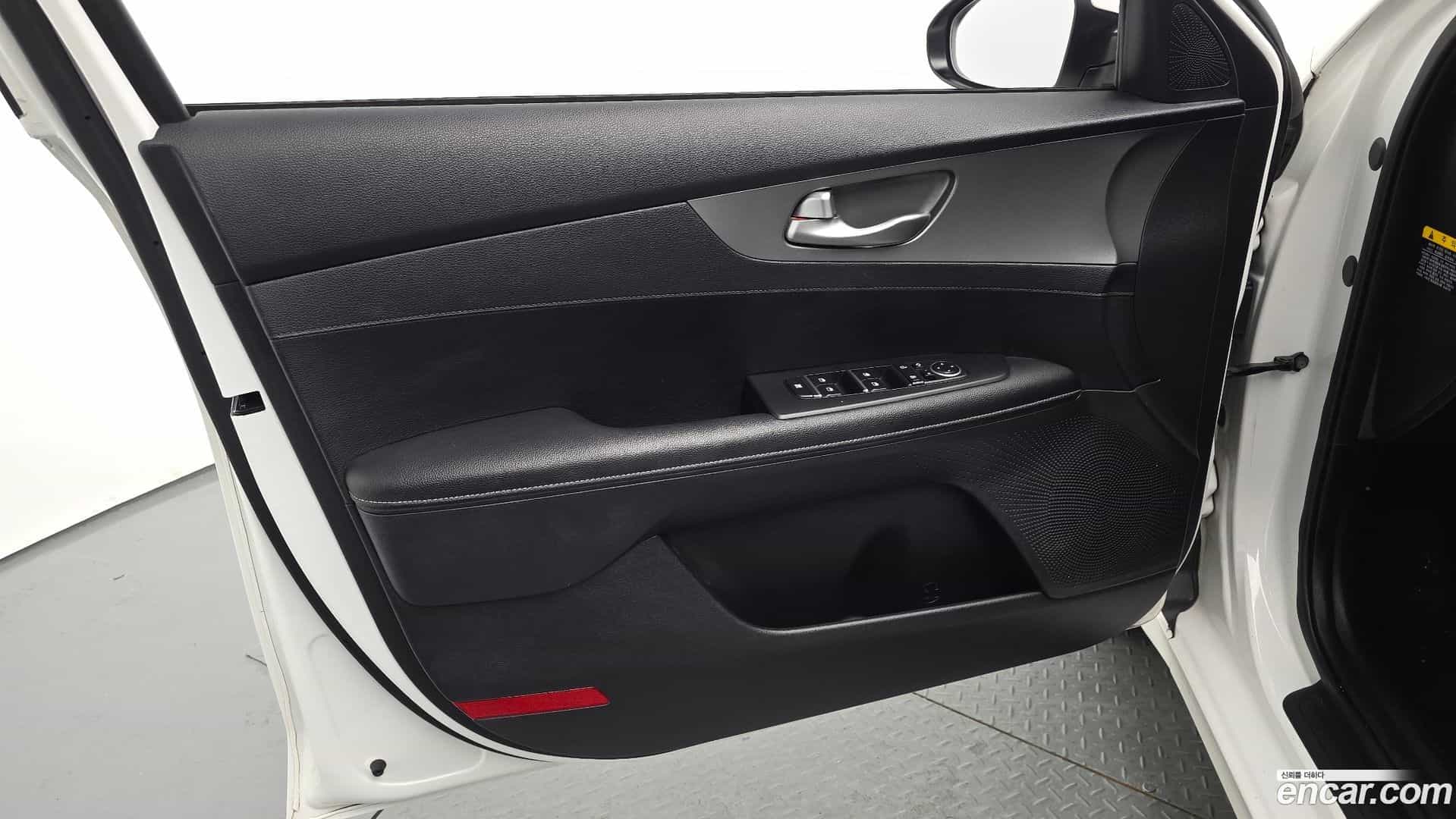 K3 Kia 2019.0-INNER-034