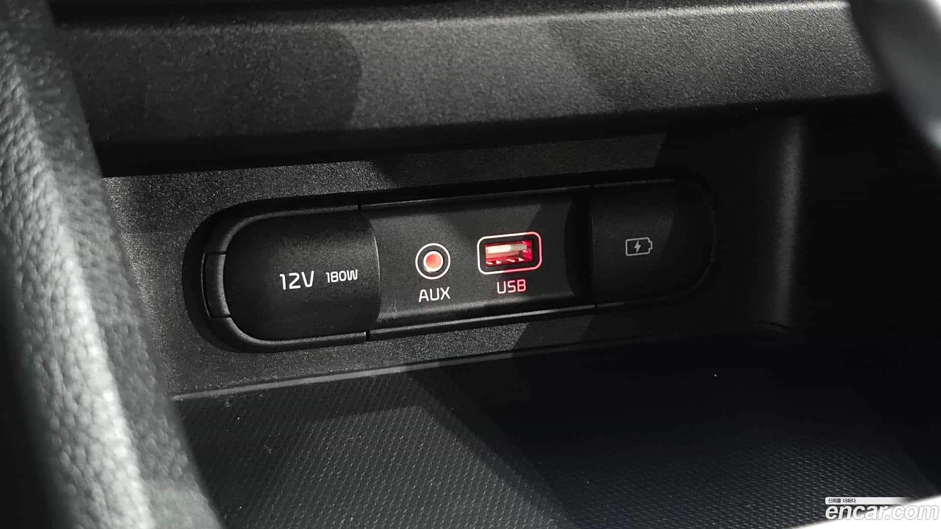 K3 Kia 2019.0-OPTION-043