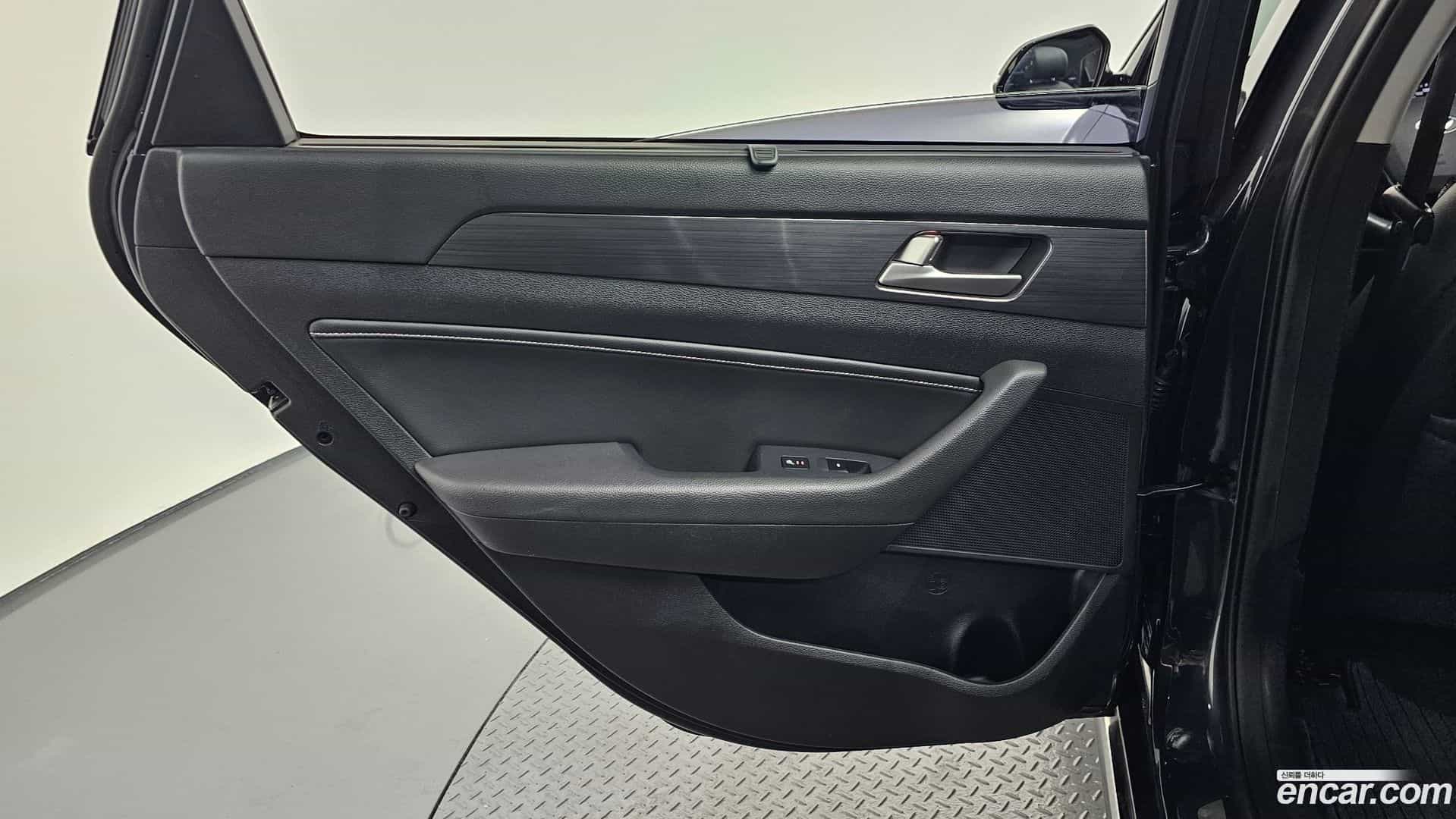 Sonata Hyundai 2017.5-INNER-035