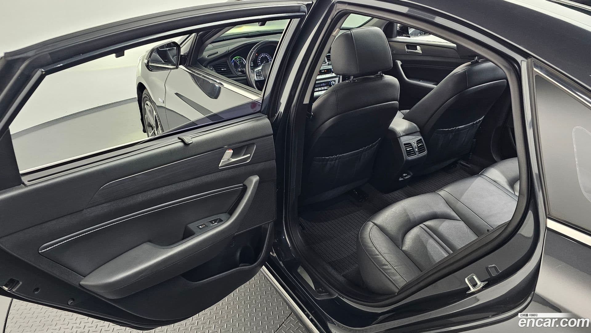 Main__Slider__Photo:Sonata Hyundai 2017.5-29