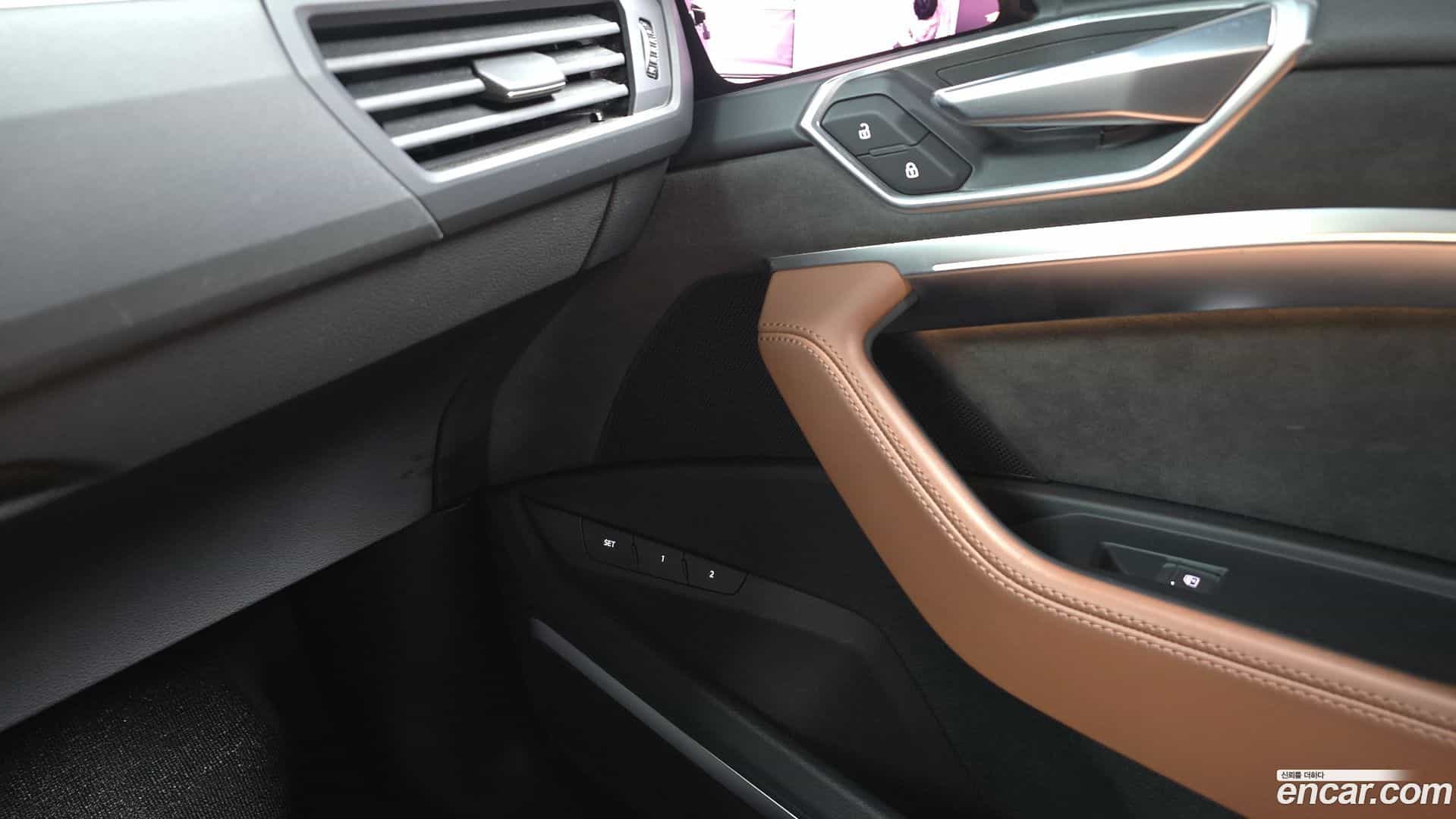 e-tron Audi 2021.10-OPTION-048
