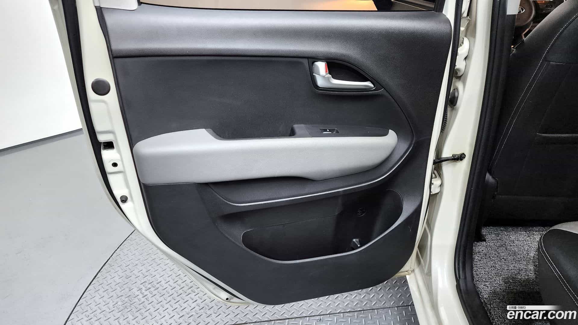 RAY Kia 2020.6-INNER-035