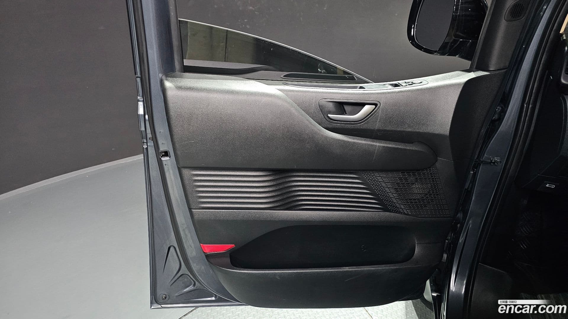 Main__Slider__Photo:Staria Hyundai 2023.2-23