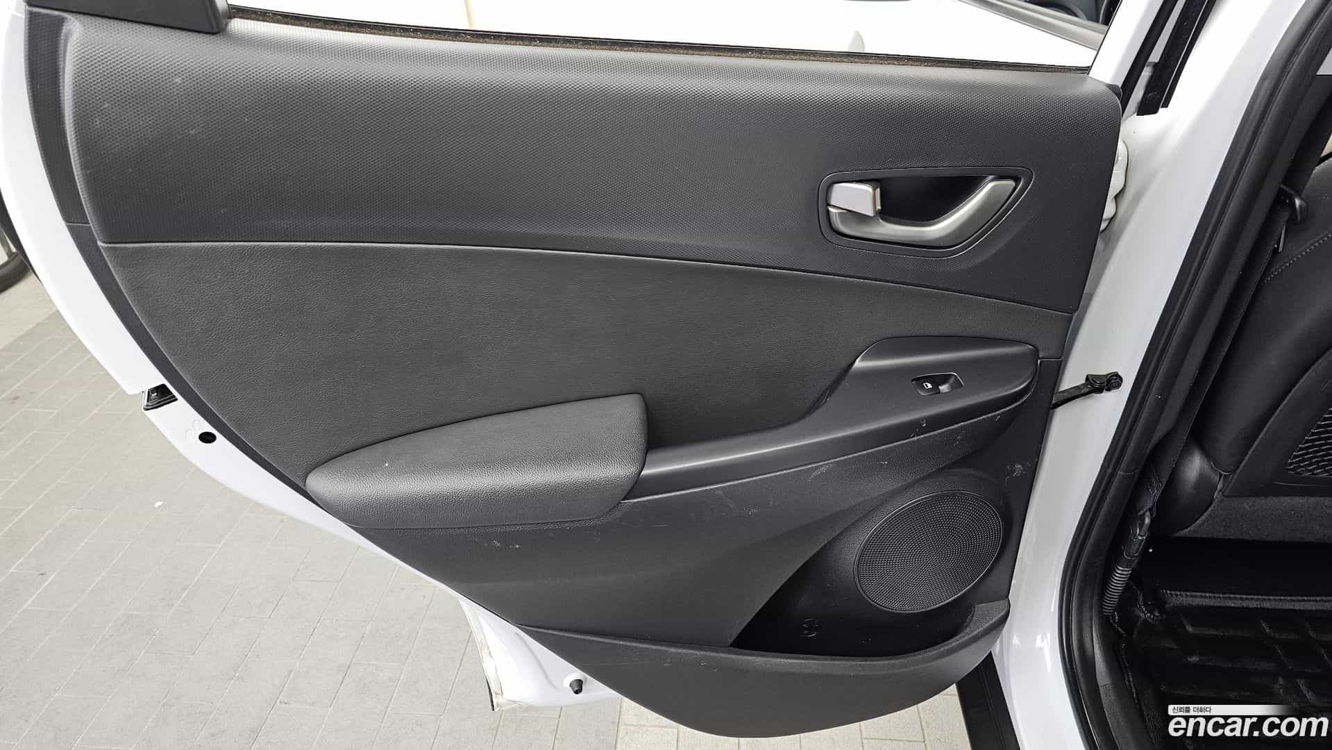 Kona Hyundai 2018.7-INNER-035
