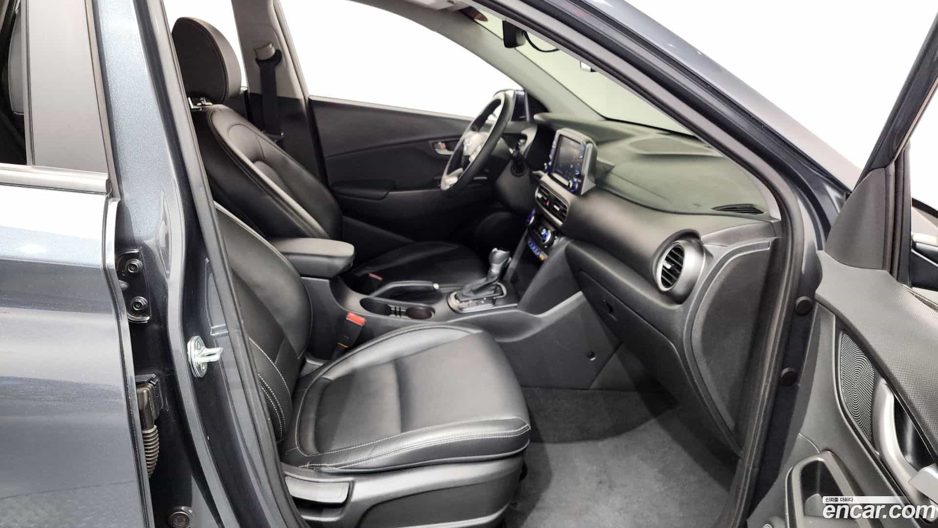 Kona Hyundai 2019.8-INNER-036