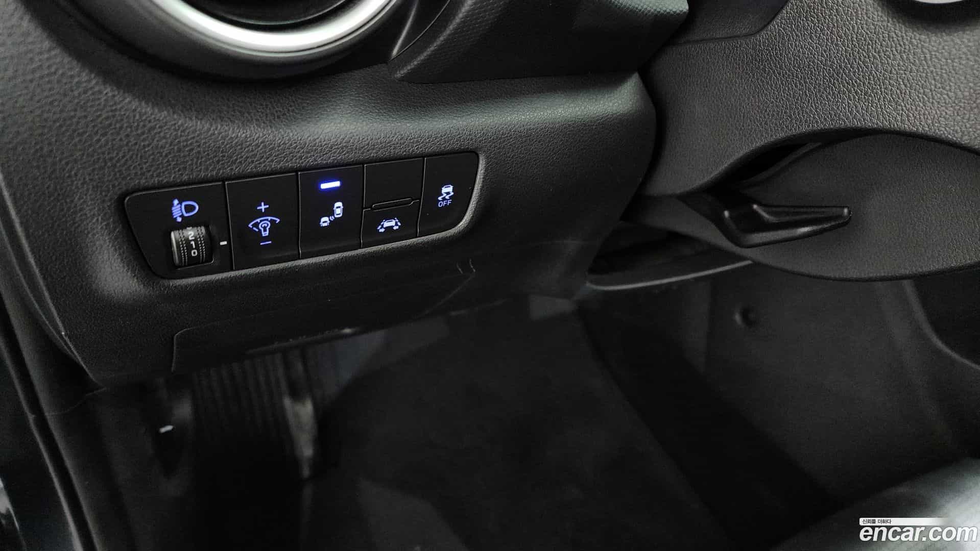 Kona Hyundai 2019.8-OPTION-040