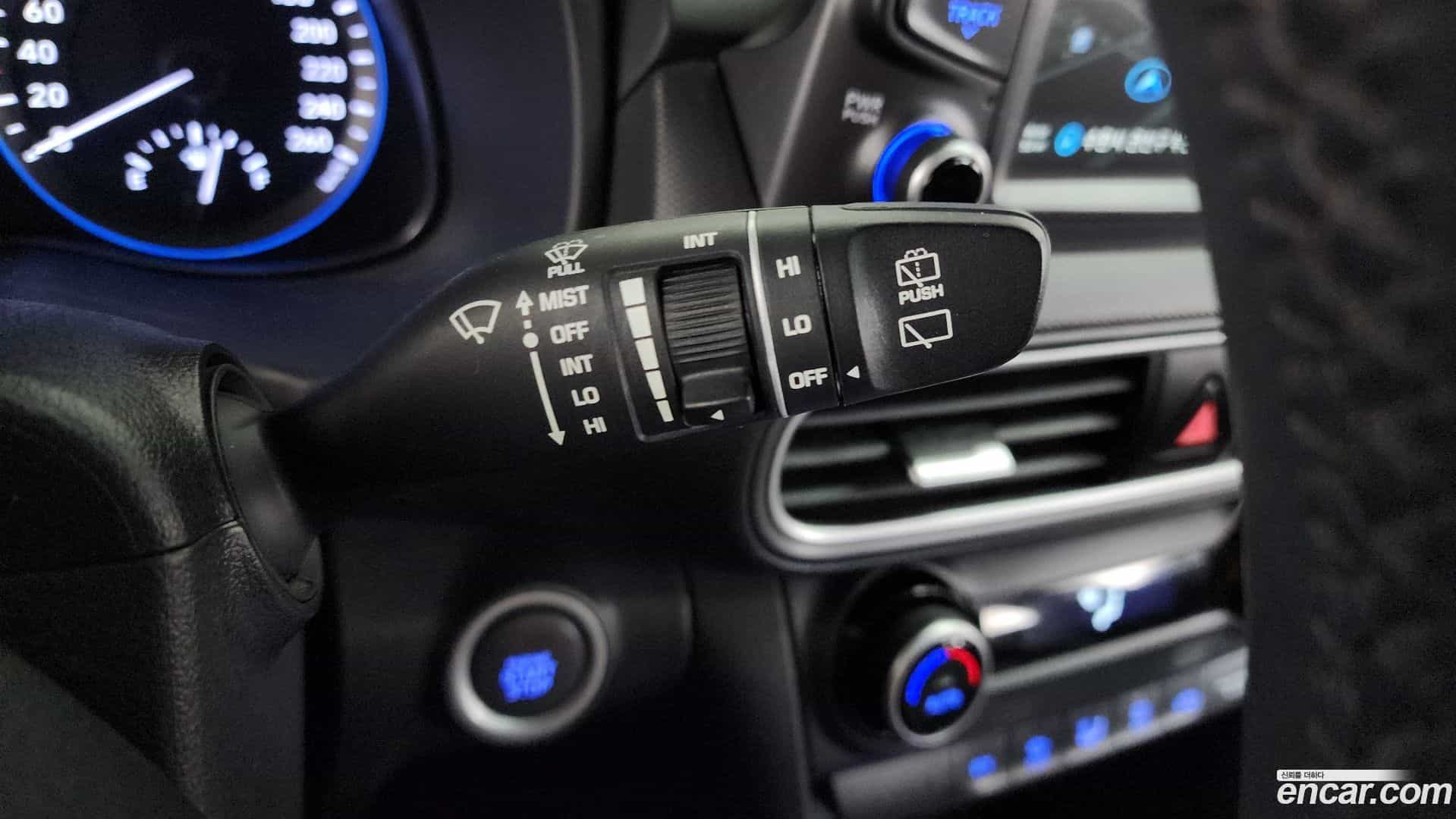 Kona Hyundai 2019.8-OPTION-041