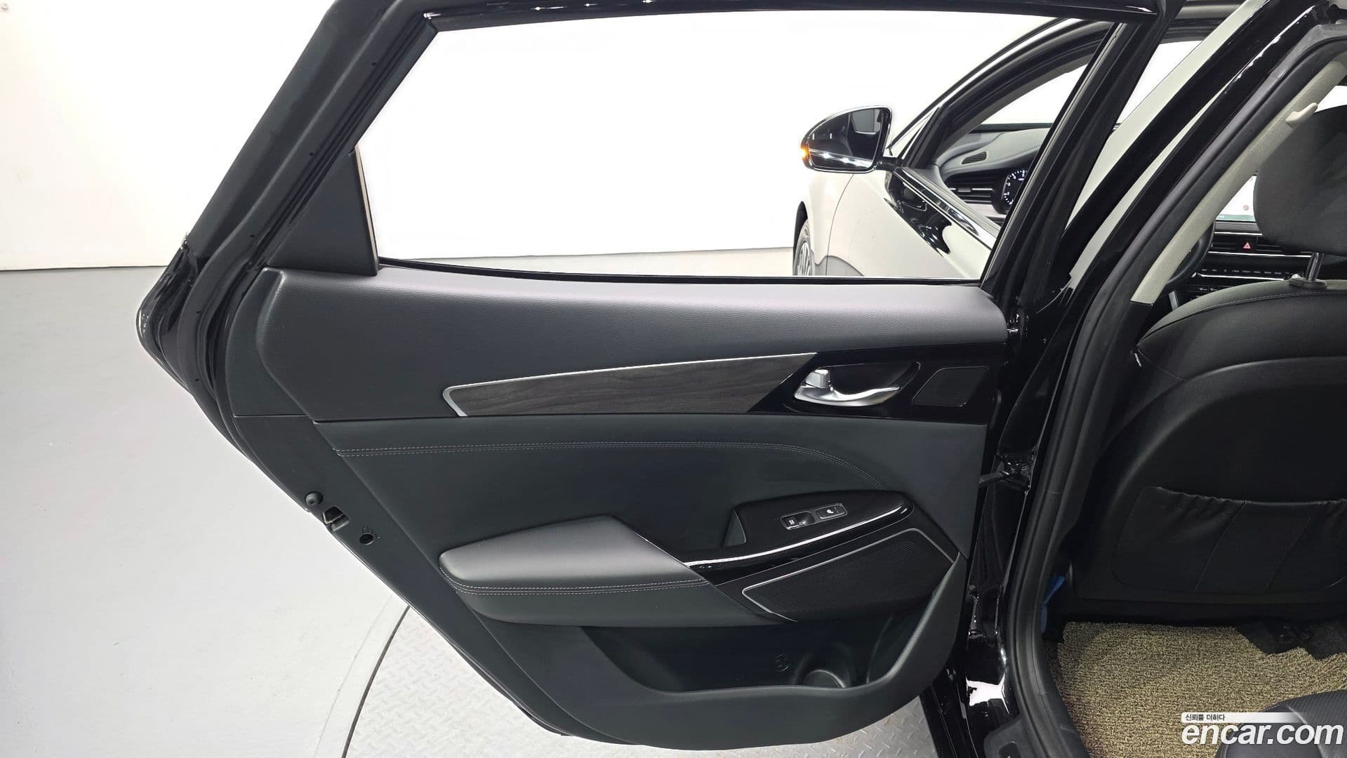 Main__Slider__Photo:K7 Kia 2020.11-24